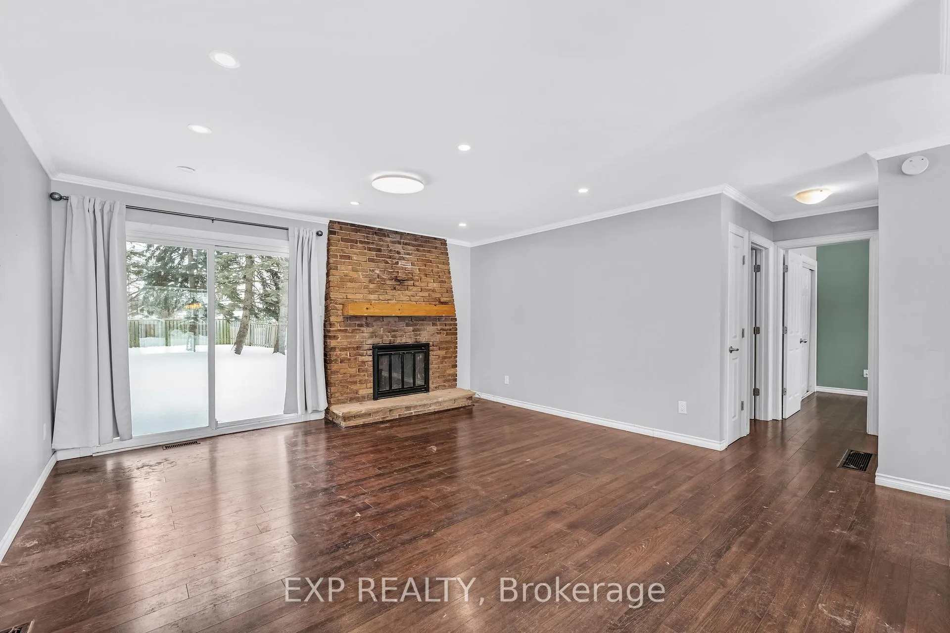 Photo 10 of 183 Spring Road, Georgina, Keswick North — HOMEH
