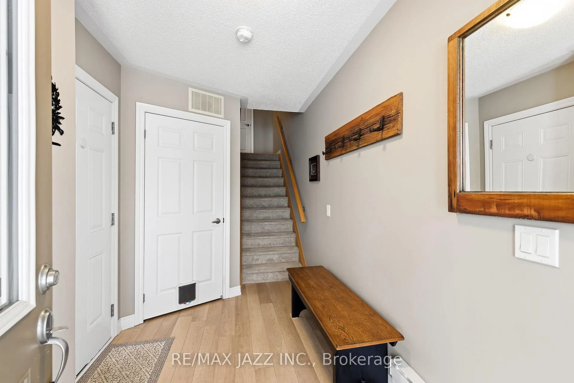 Photo 6 of 31 Great Gabe Crescent, Oshawa, Windfields — HOMEH
