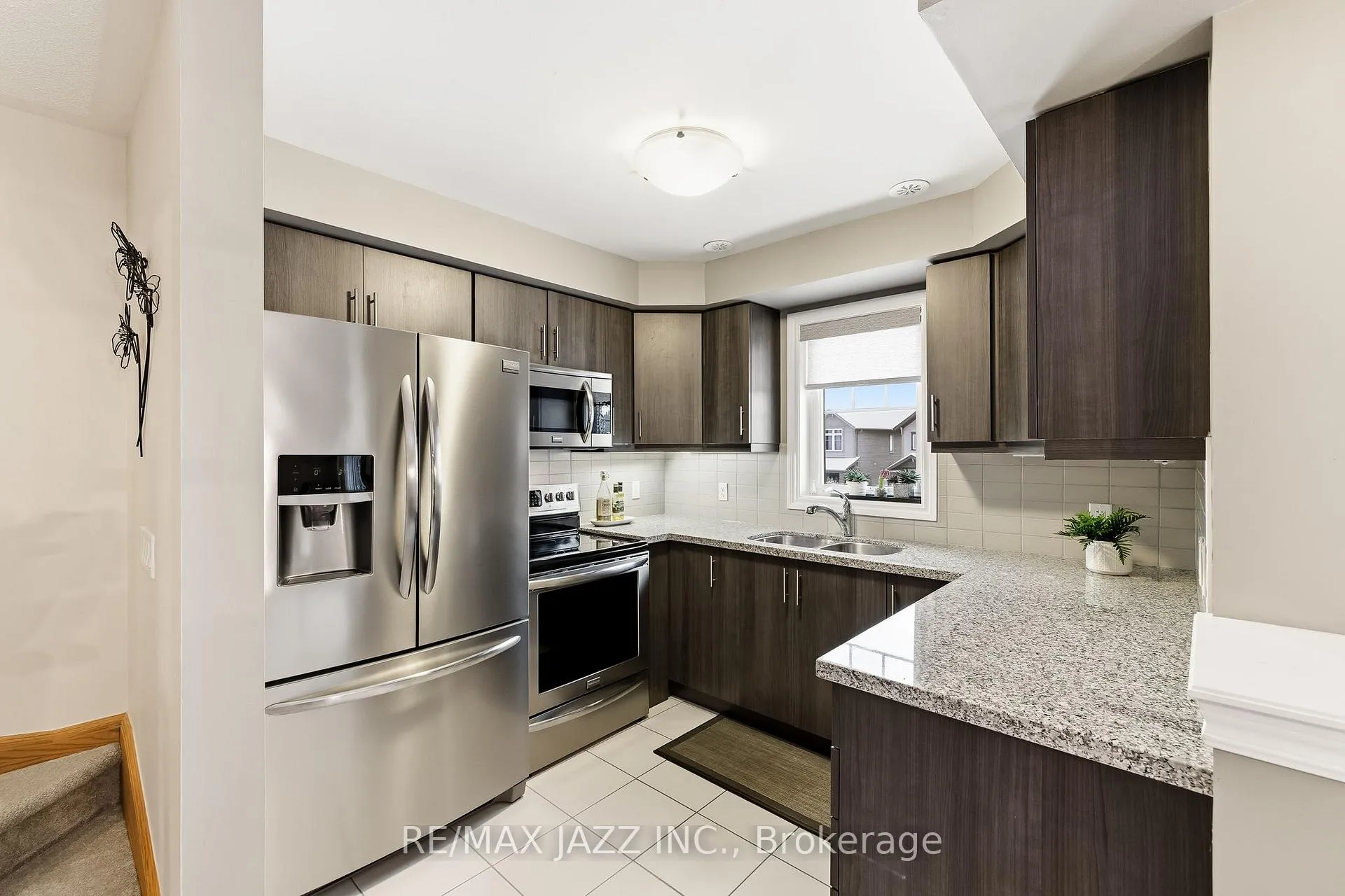 Photo 16 of 31 Great Gabe Crescent, Oshawa, Windfields — HOMEH