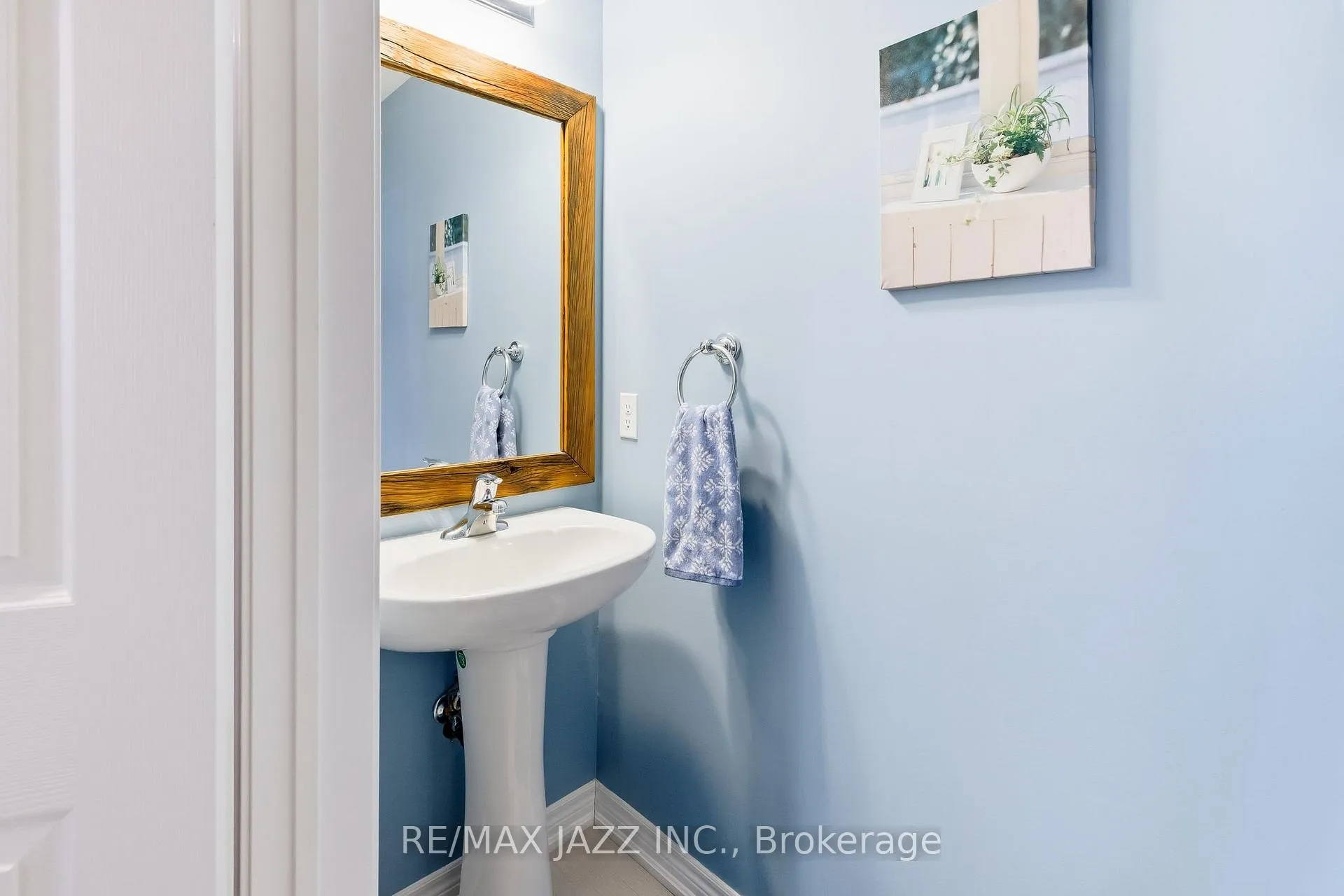 Photo 20 of 31 Great Gabe Crescent, Oshawa, Windfields — HOMEH