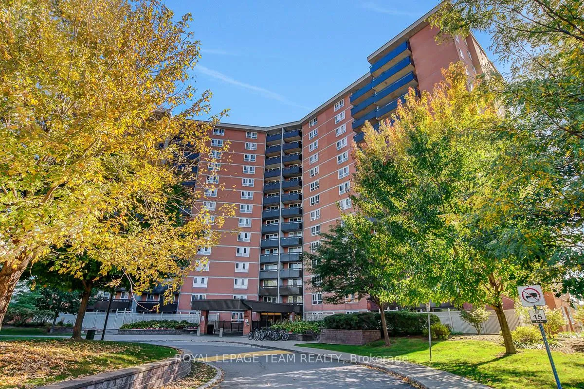 Front of Unit 410, 2000 Jasmine Crescent