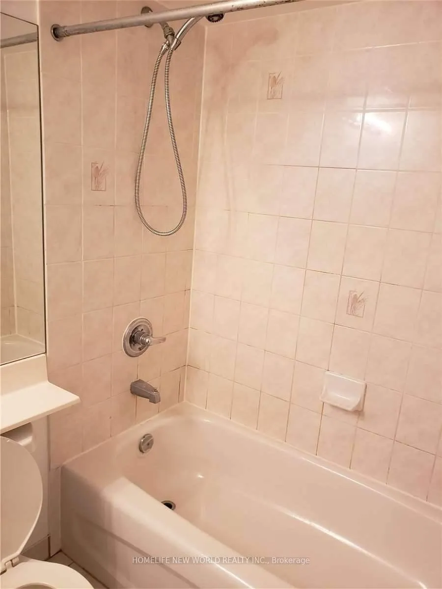 Photo 11 of Unit 301, 130 Pond Drive, Markham, Commerce Valley — HOMEH