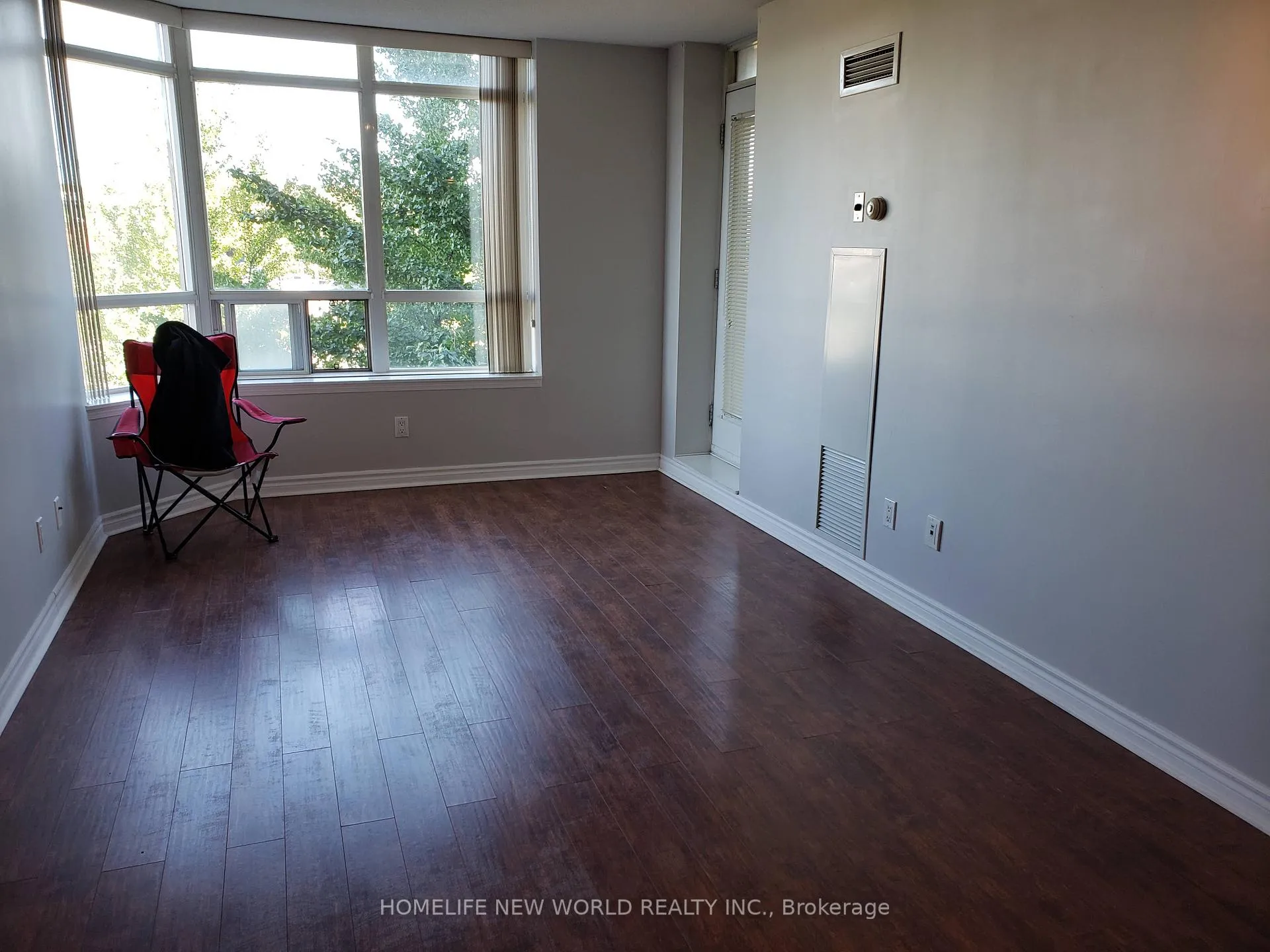 Photo 13 of Unit 301, 130 Pond Drive, Markham, Commerce Valley — HOMEH