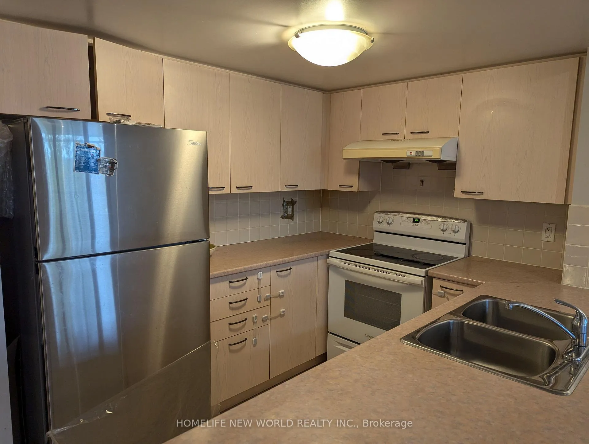 Photo 21 of Unit 301, 130 Pond Drive, Markham, Commerce Valley — HOMEH