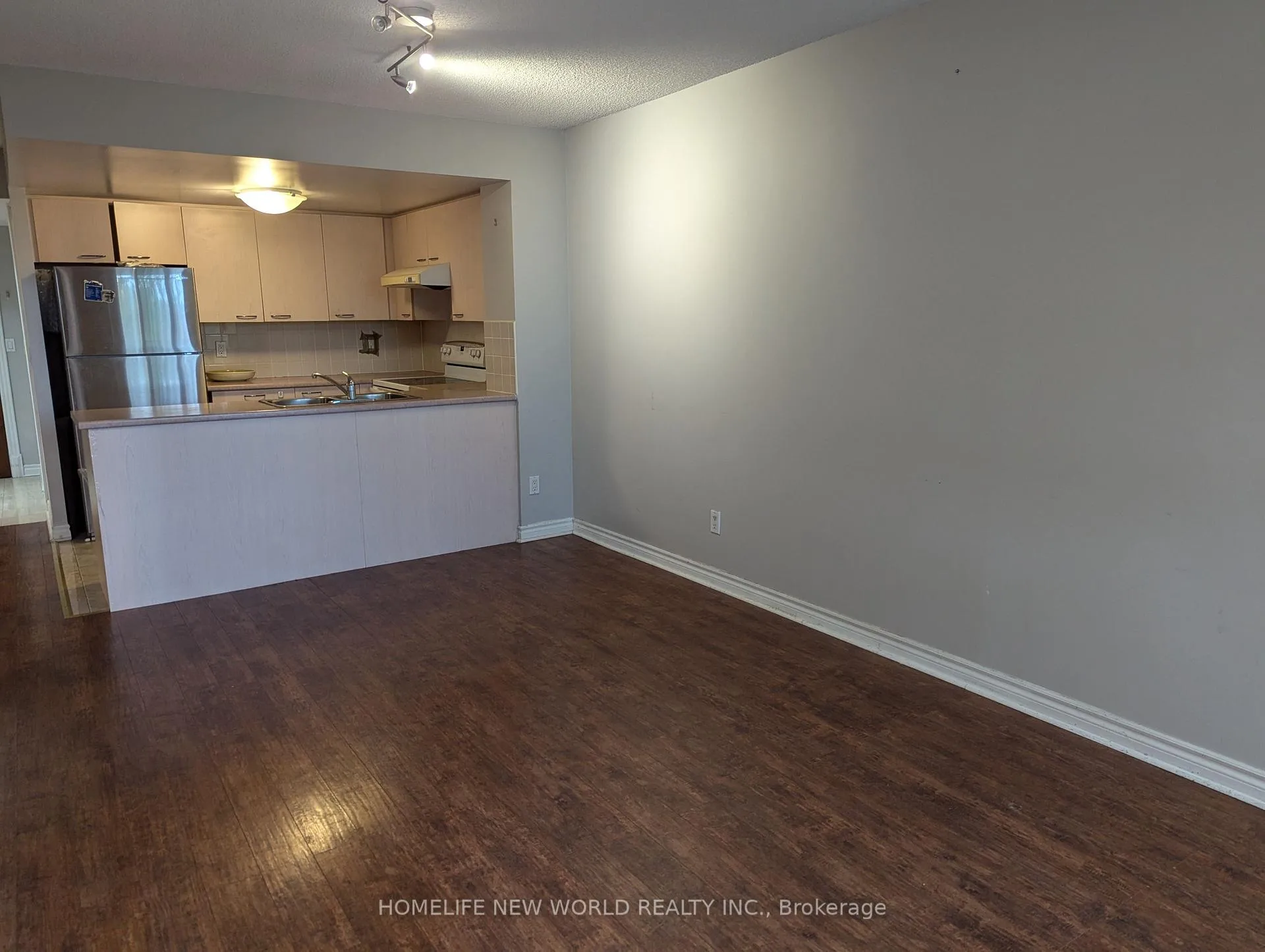 Photo 25 of Unit 301, 130 Pond Drive, Markham, Commerce Valley — HOMEH