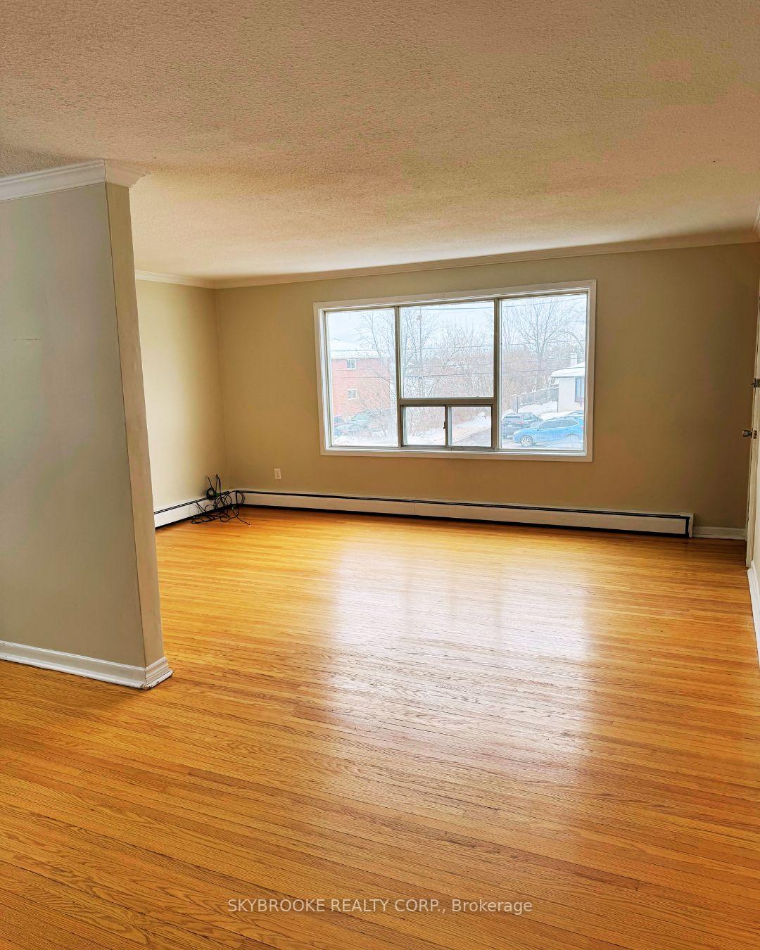 Photo 7 of Unit 1B, 5906 King Road, King, Nobleton — HOMEH