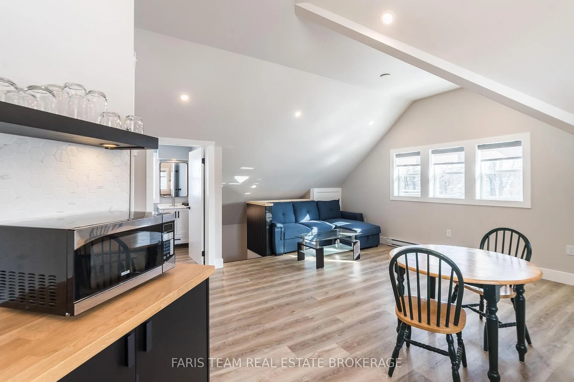 Photo 32 of 452 Hannah Street, Midland — HOMEH