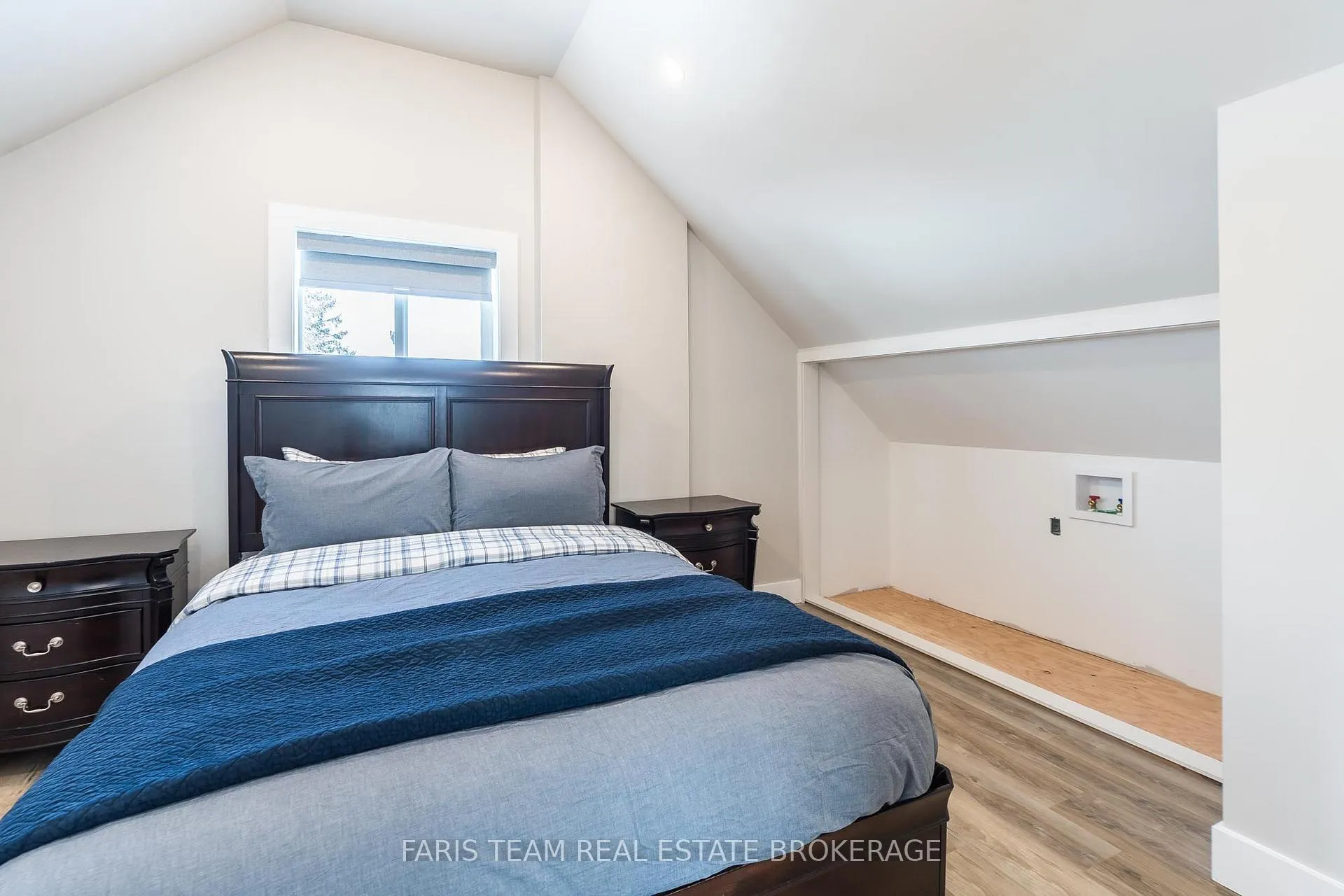 Photo 35 of 452 Hannah Street, Midland — HOMEH