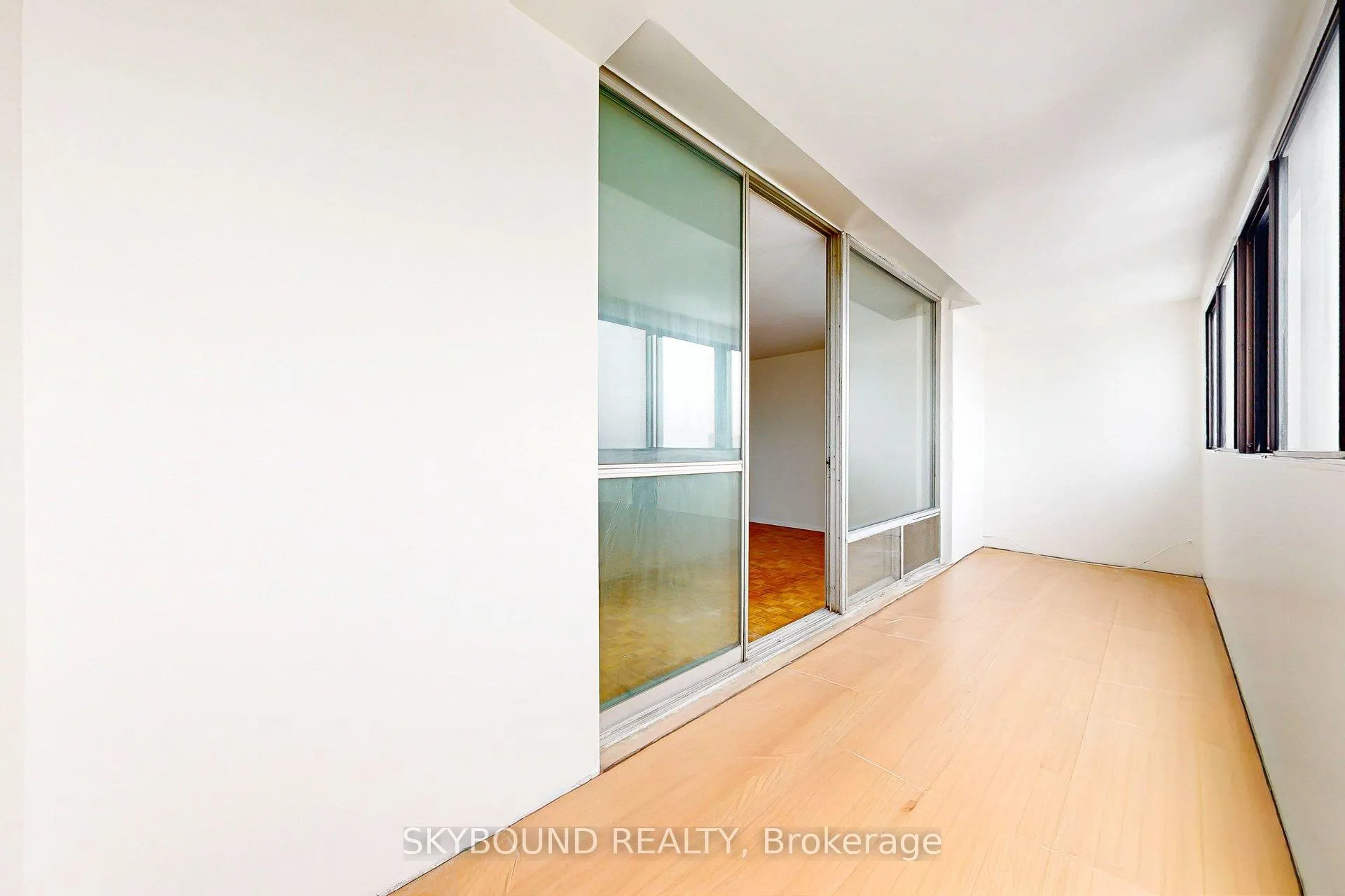 Photo 8 of Unit 2306, 1 Massey Square, Toronto, Crescent Town — HOMEH