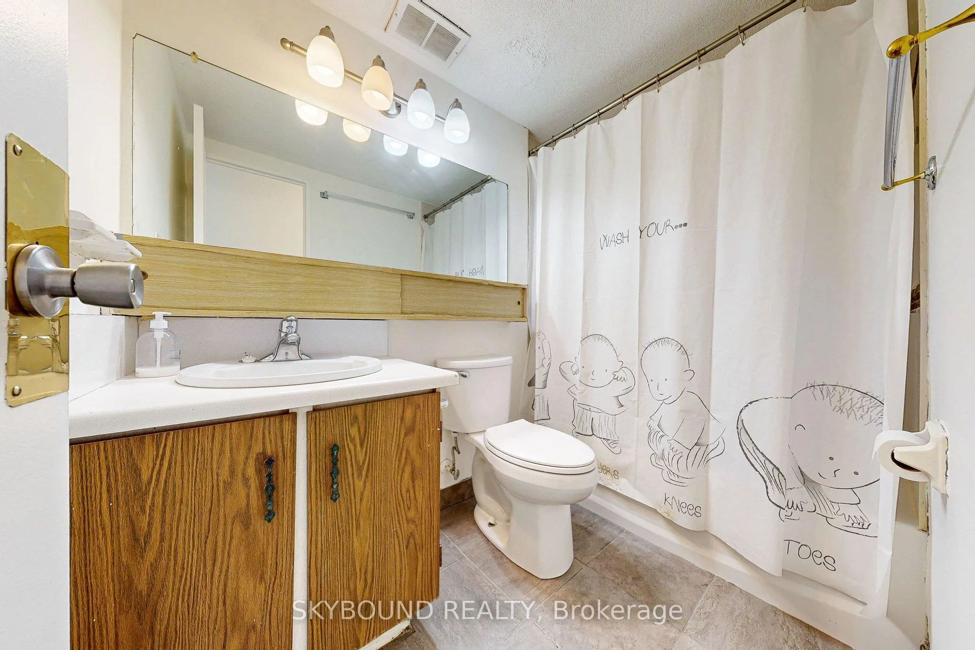 Photo 16 of Unit 2306, 1 Massey Square, Toronto, Crescent Town — HOMEH