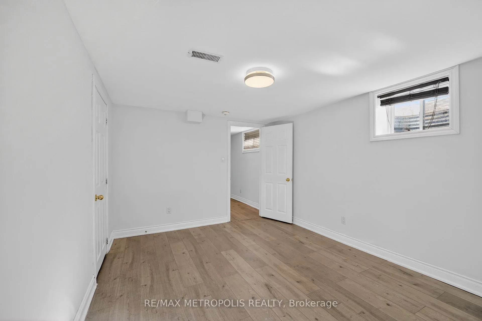 Photo 8 of Unit Bsmt, 266 Napier Street, Barrie, Codrington — HOMEH