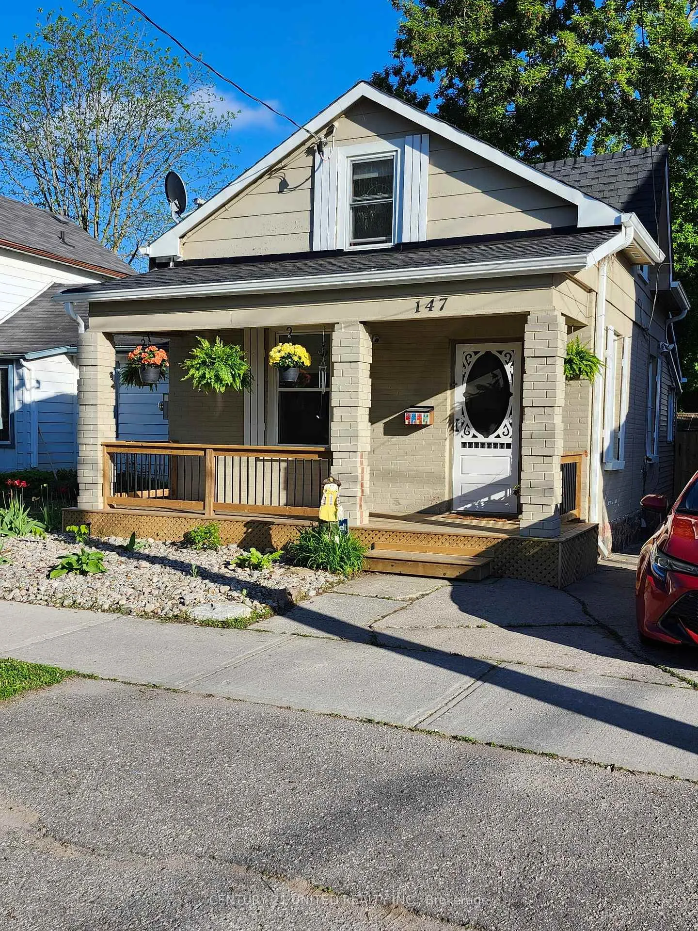 Photo 2 of 147 Lake Street, Peterborough, Town Ward 3 — HOMEH