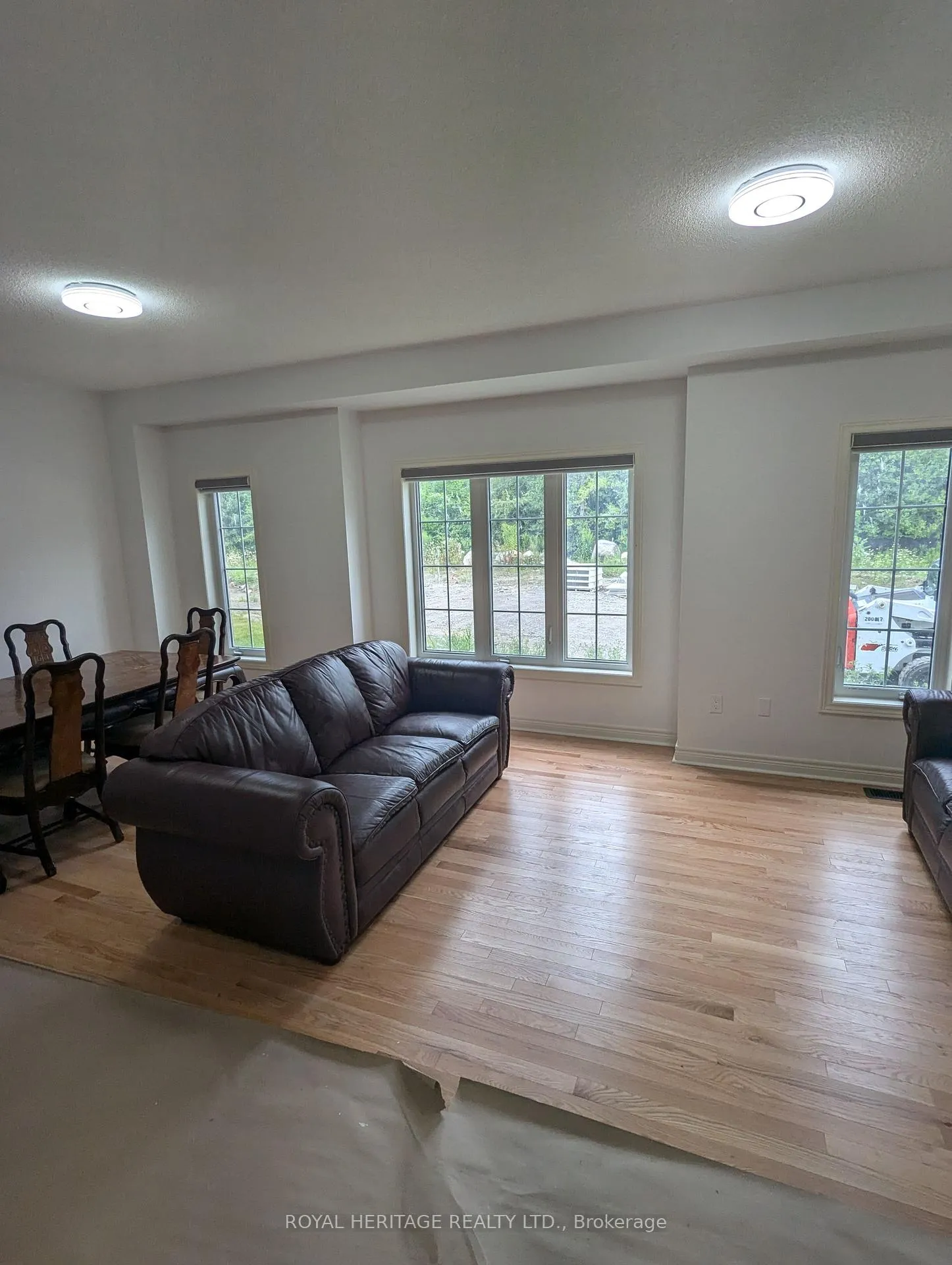 Photo 4 of 676 Fleetwood Drive, Oshawa, Eastdale — HOMEH