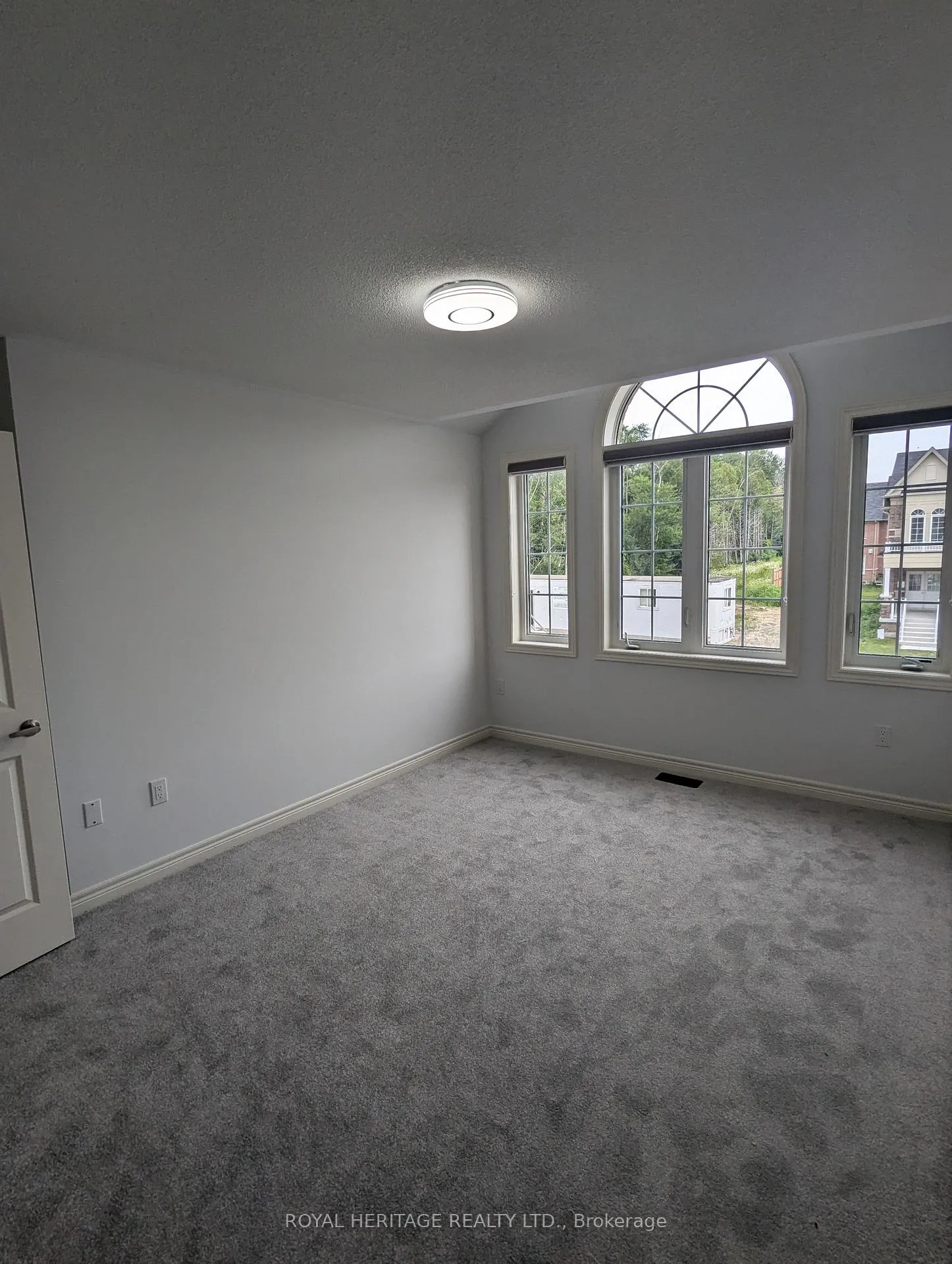 Photo 13 of 676 Fleetwood Drive, Oshawa, Eastdale — HOMEH