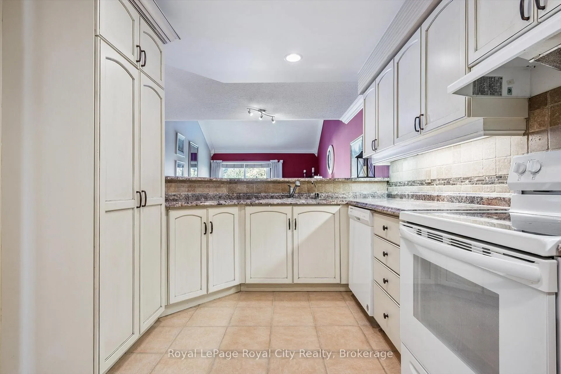 Photo 23 of 133 Riverwalk Place, Guelph/Eramosa, Rockwood — HOMEH