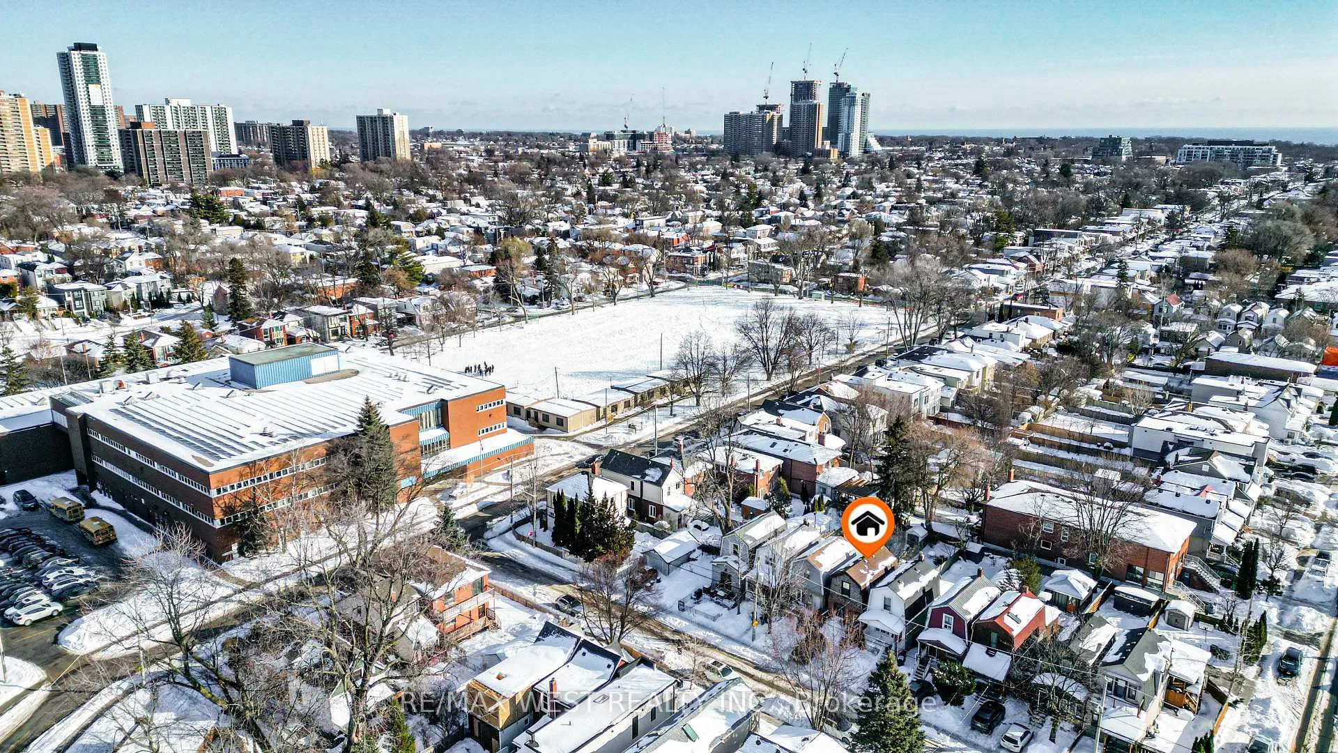 Photo 2 of 193 Barker Avenue, Toronto, Woodbine-Lumsden — HOMEH