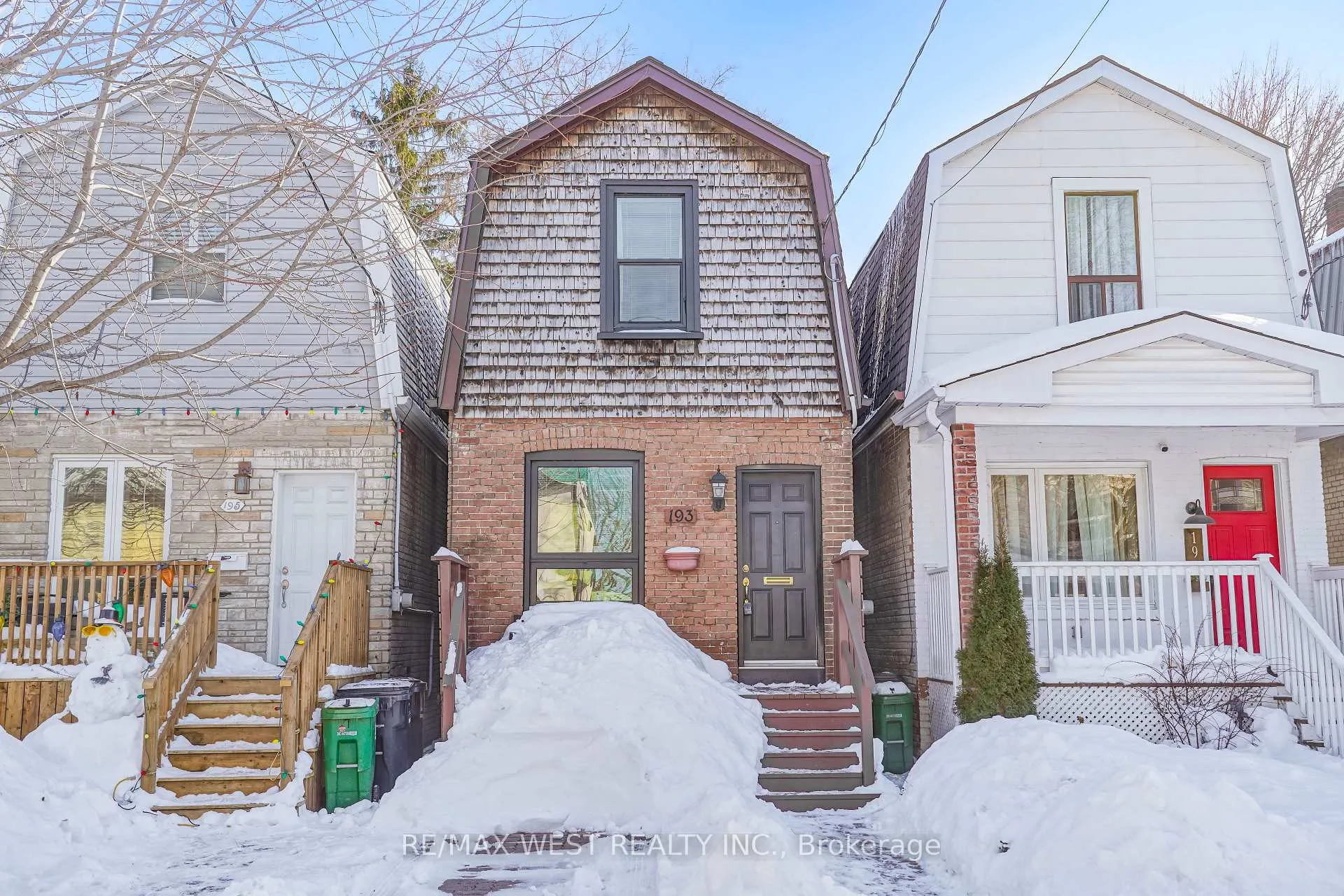 Photo 3 of 193 Barker Avenue, Toronto, Woodbine-Lumsden — HOMEH
