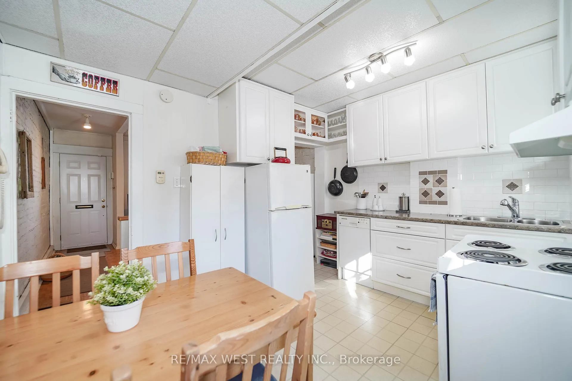 Photo 7 of 193 Barker Avenue, Toronto, Woodbine-Lumsden — HOMEH