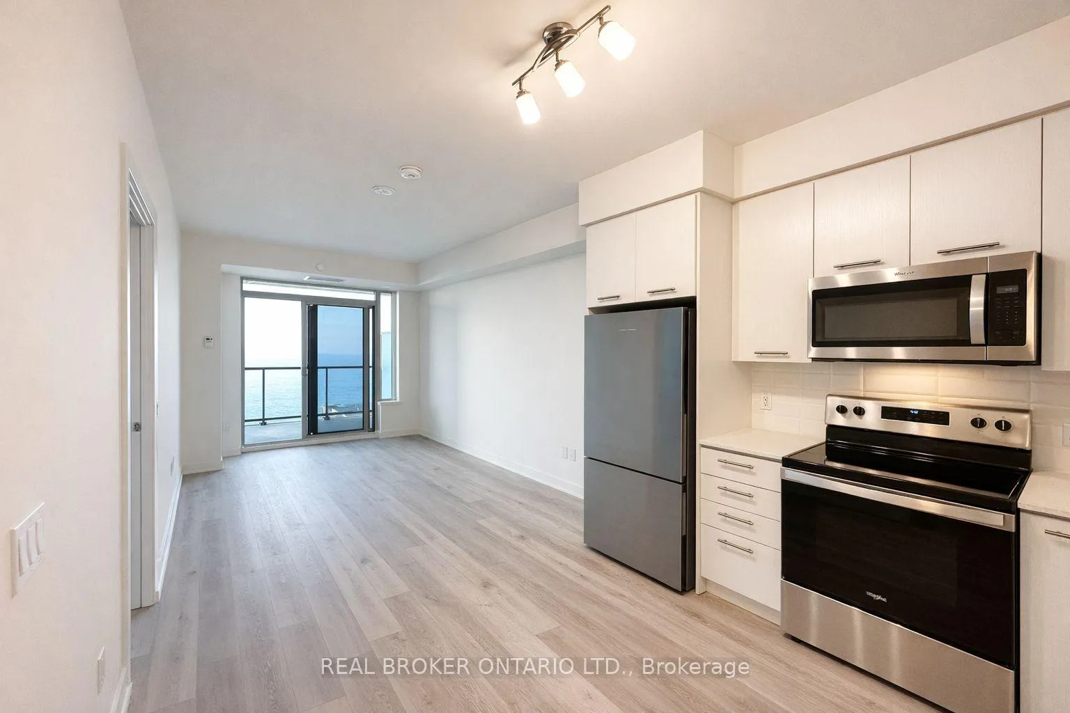Photo 7 of Unit 1306, 385 Winston Road, Grimsby, Grimsby Beach — HOMEH