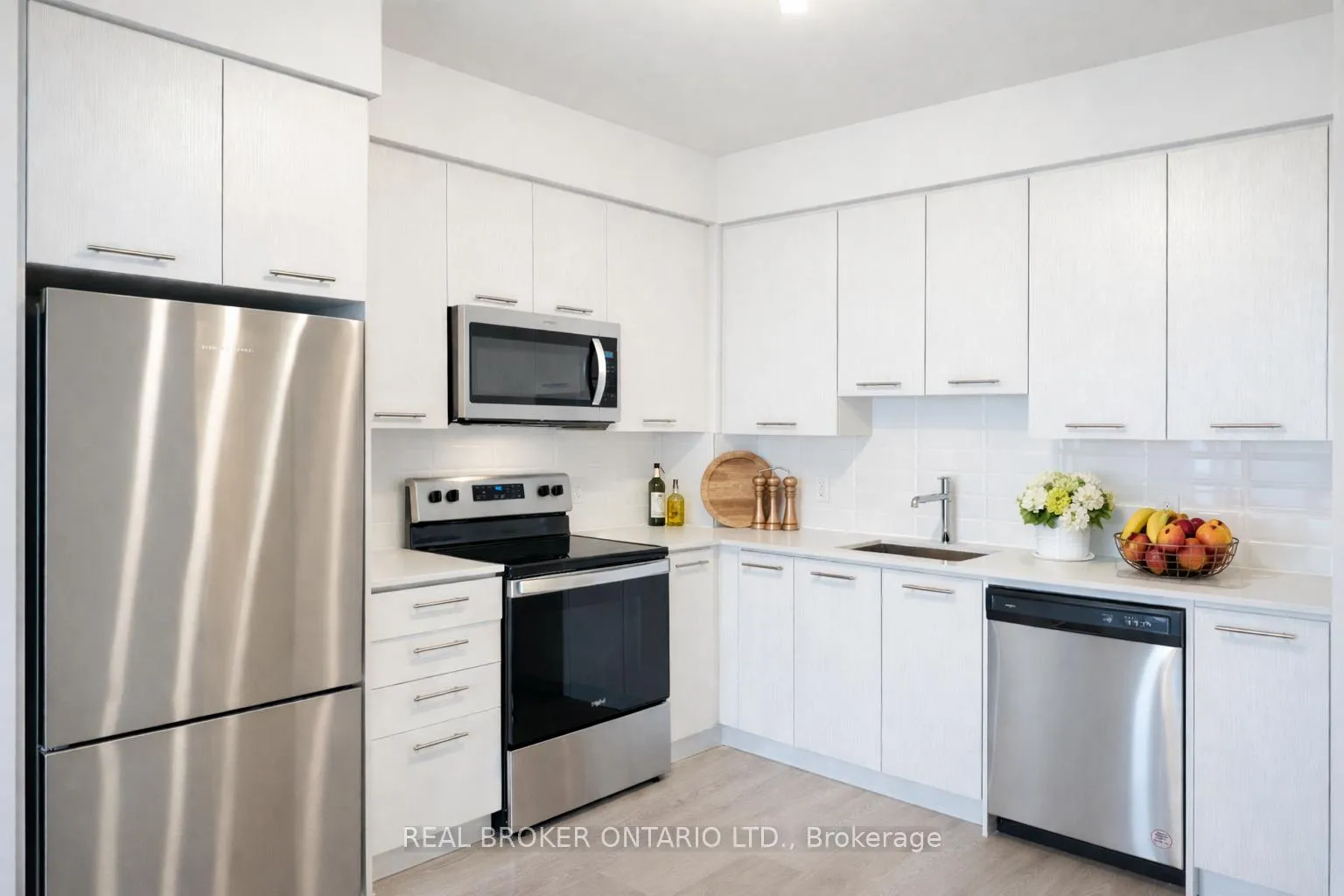 Photo 10 of Unit 1306, 385 Winston Road, Grimsby, Grimsby Beach — HOMEH
