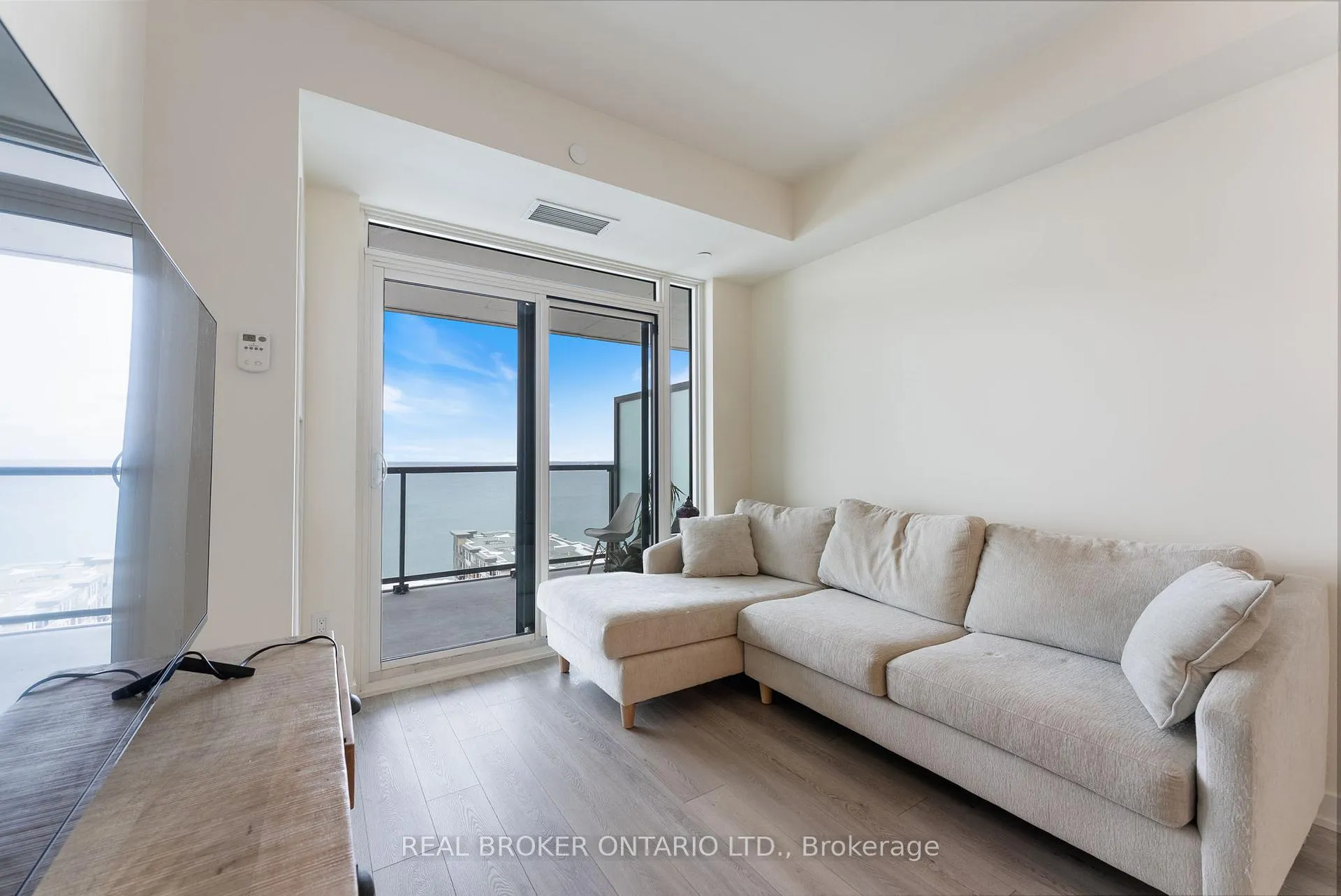 Photo 15 of Unit 1306, 385 Winston Road, Grimsby, Grimsby Beach — HOMEH