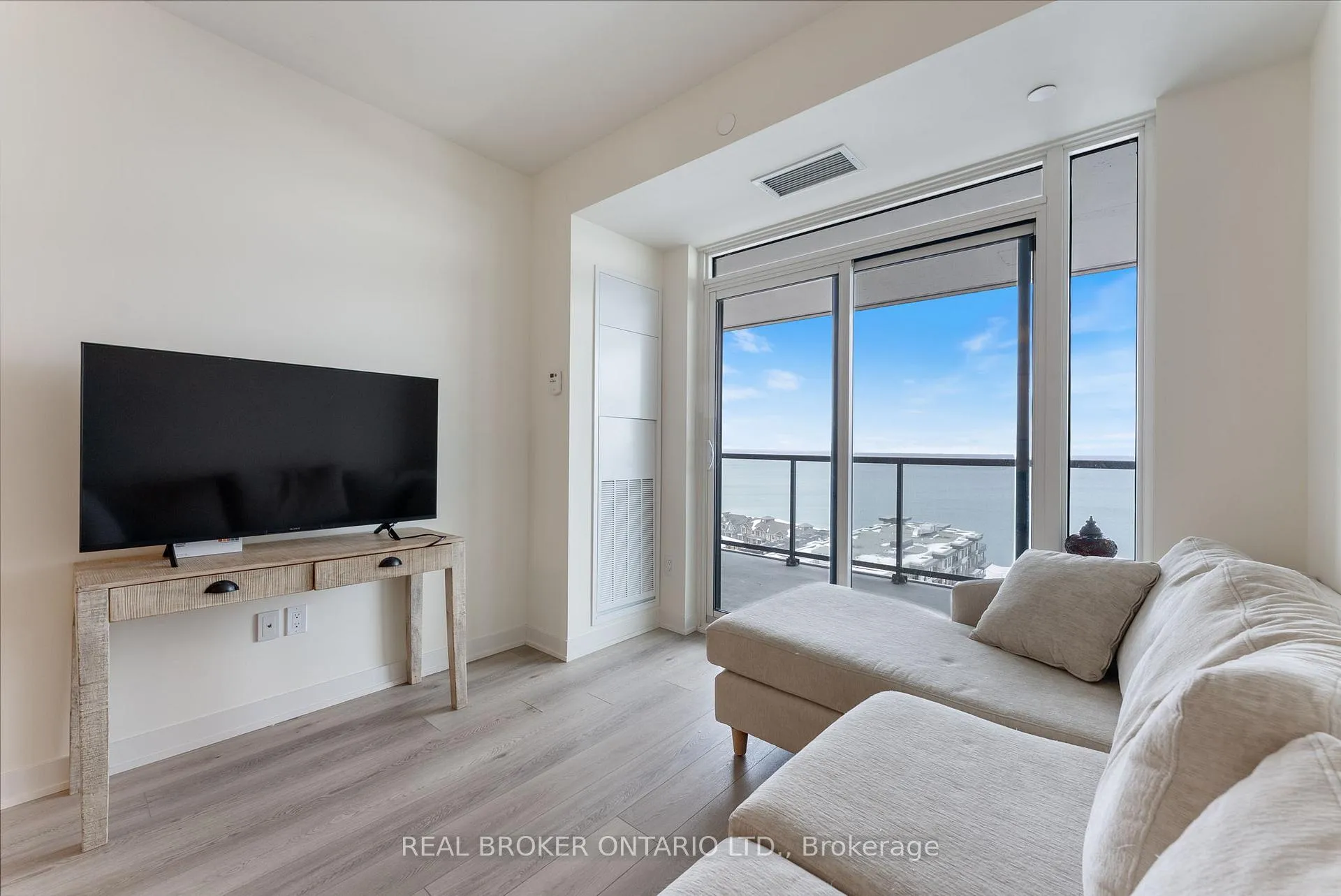 Photo 16 of Unit 1306, 385 Winston Road, Grimsby, Grimsby Beach — HOMEH