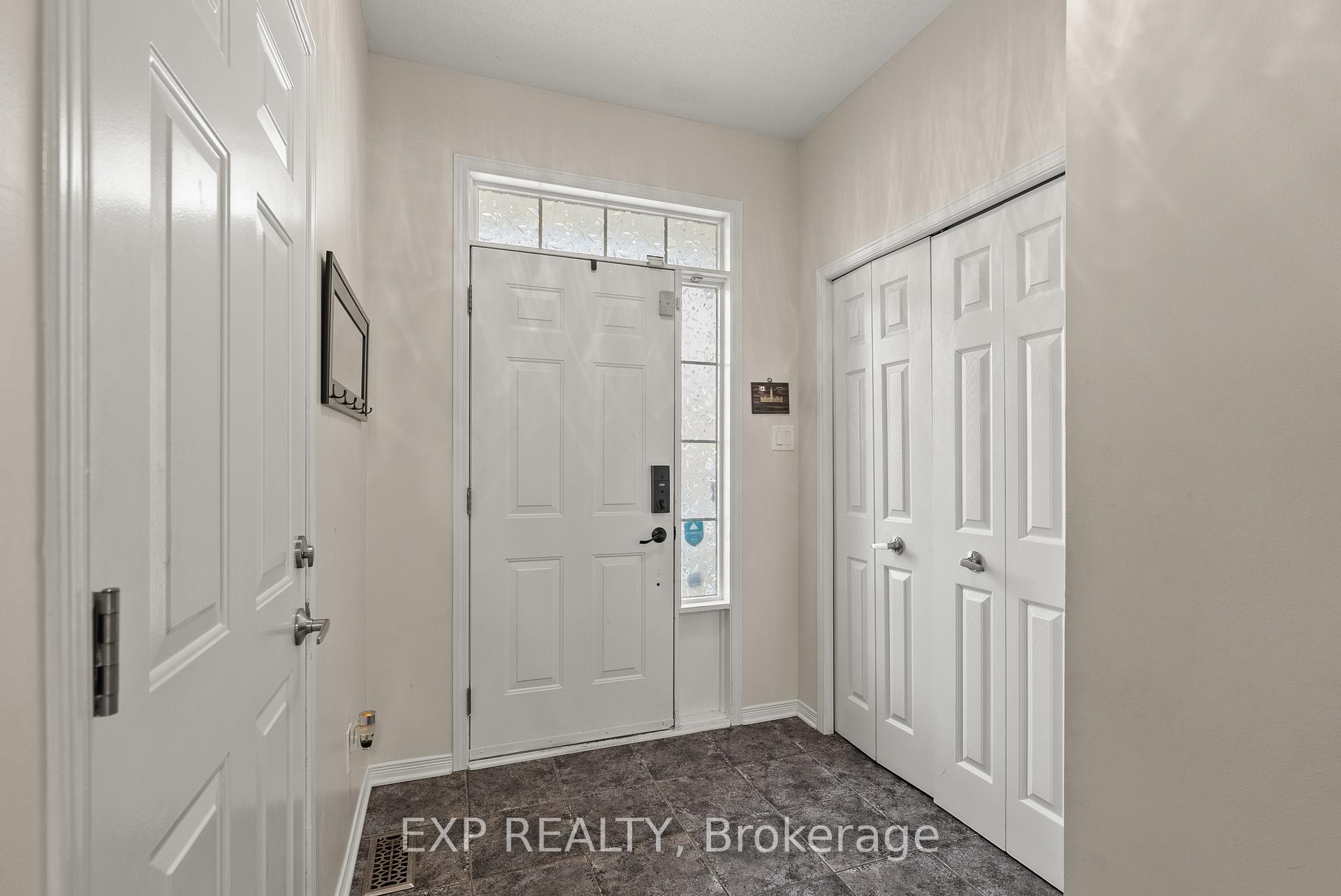 Photo 3 of 229 Duntroon Circle, Ottawa, Hunt Club Park/Greenboro — HOMEH