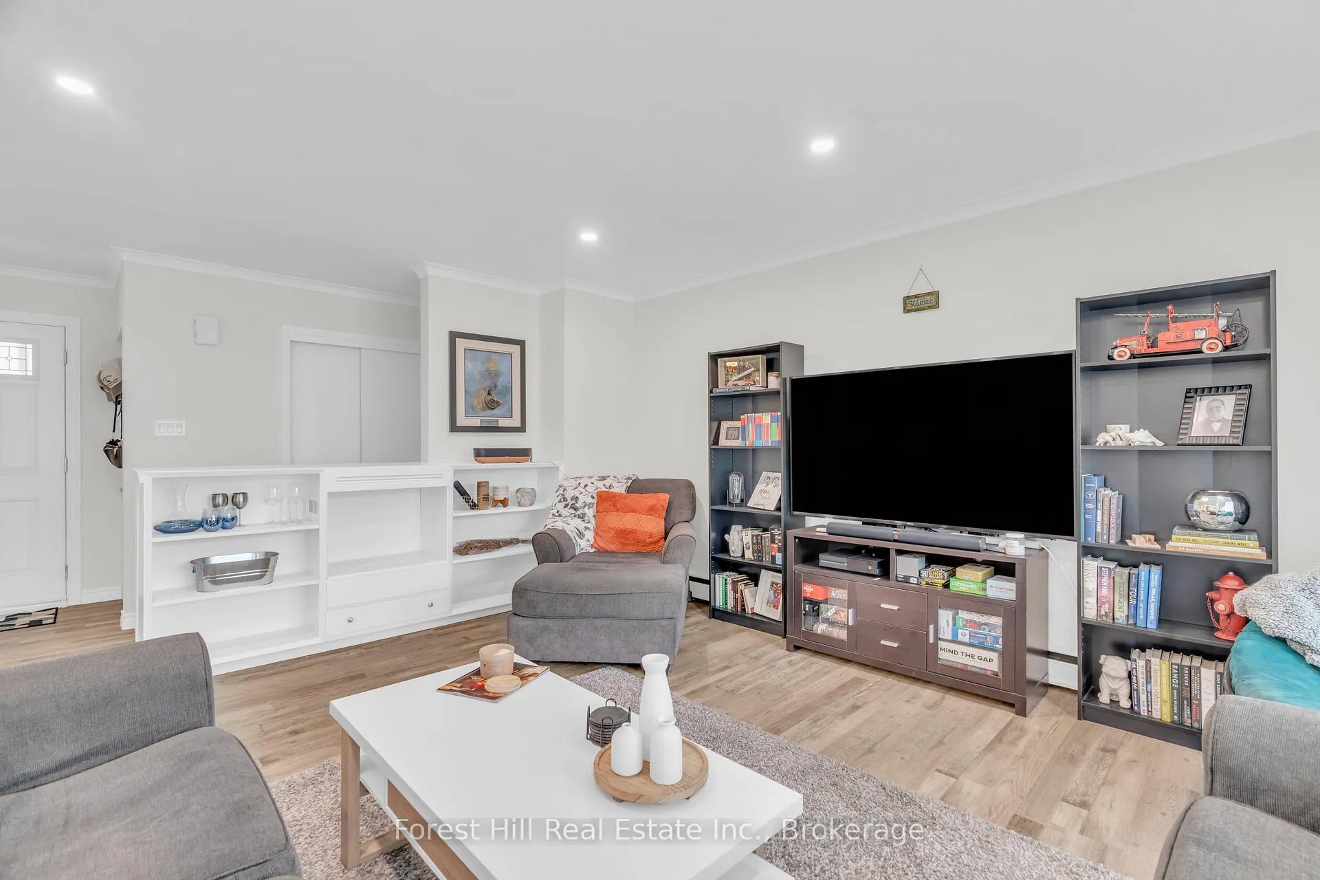 Photo 15 of 110 Stonybrook Drive, Kitchener — HOMEH