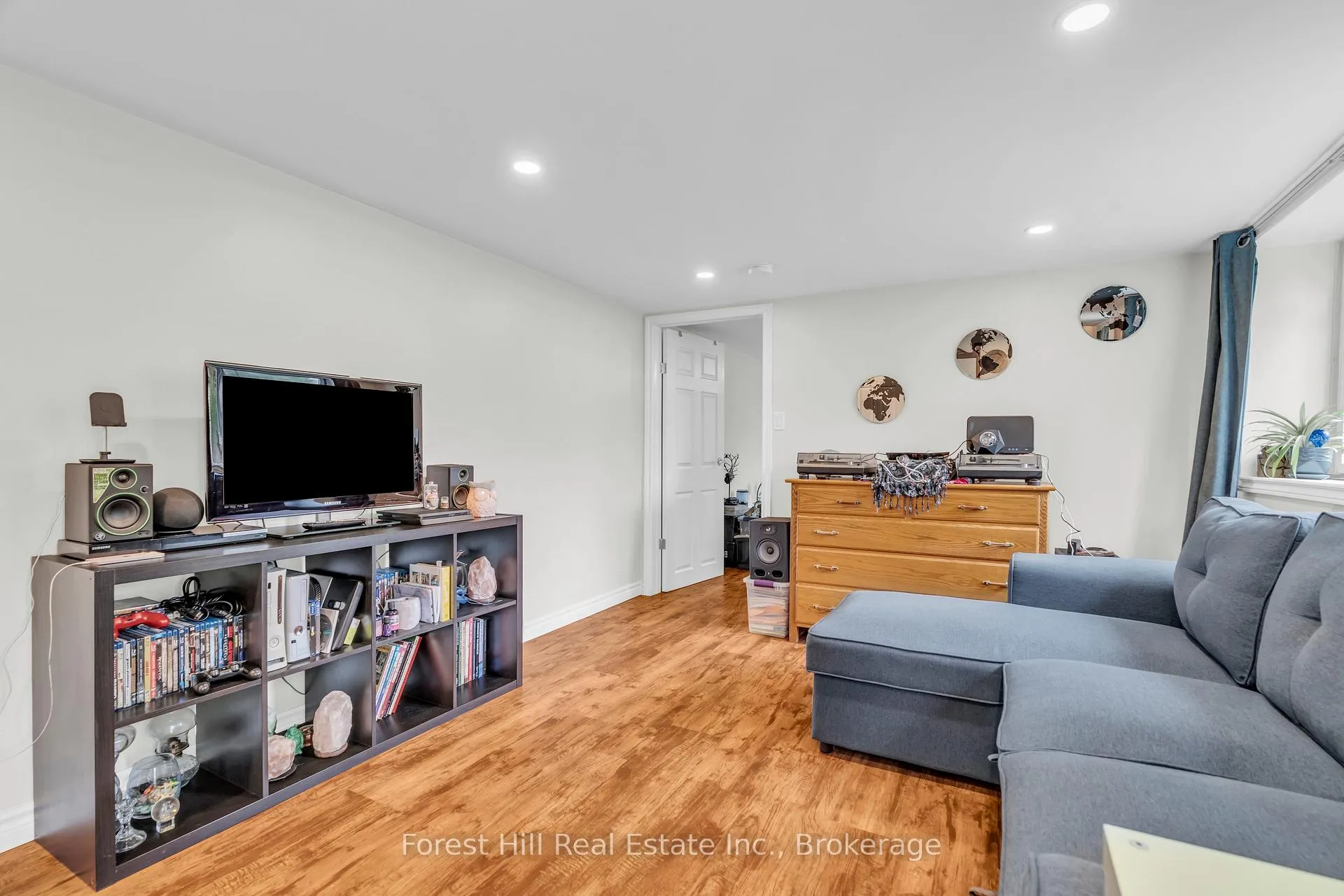 Photo 30 of 110 Stonybrook Drive, Kitchener — HOMEH
