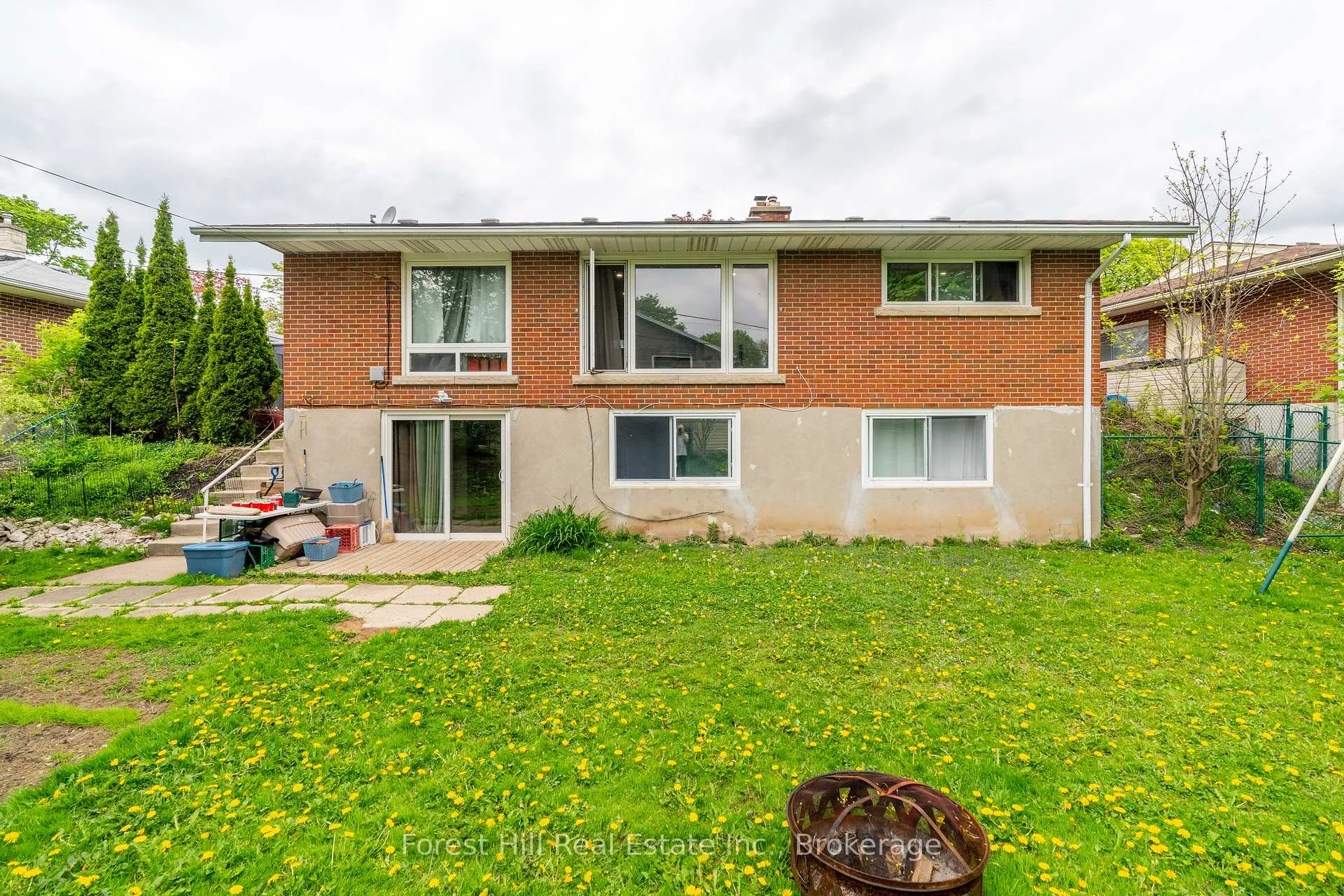 Photo 42 of 110 Stonybrook Drive, Kitchener — HOMEH