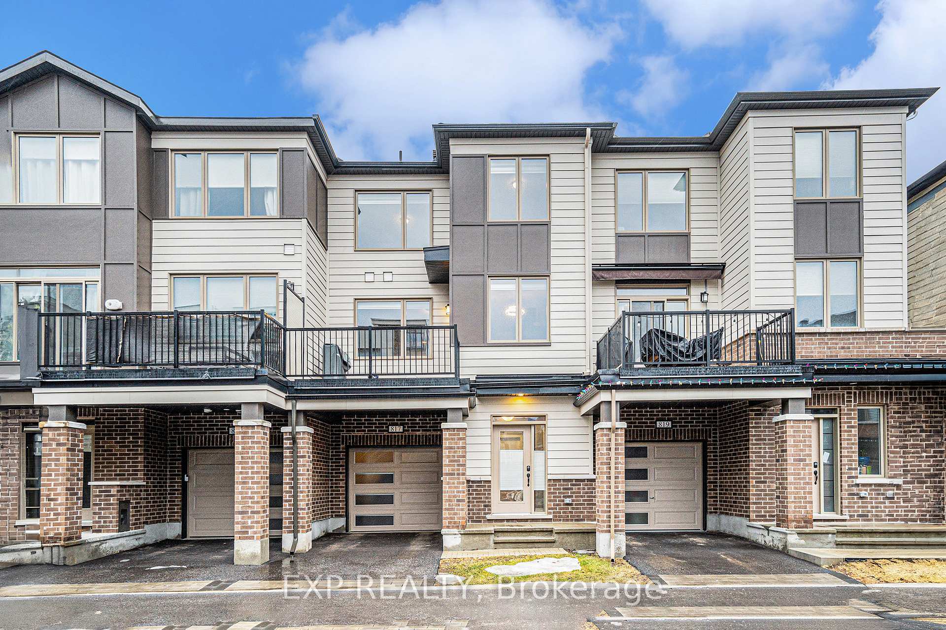 Photo 1 of 817 Kiniw Private, Ottawa, CFB Rockcliffe and Area — HOMEH