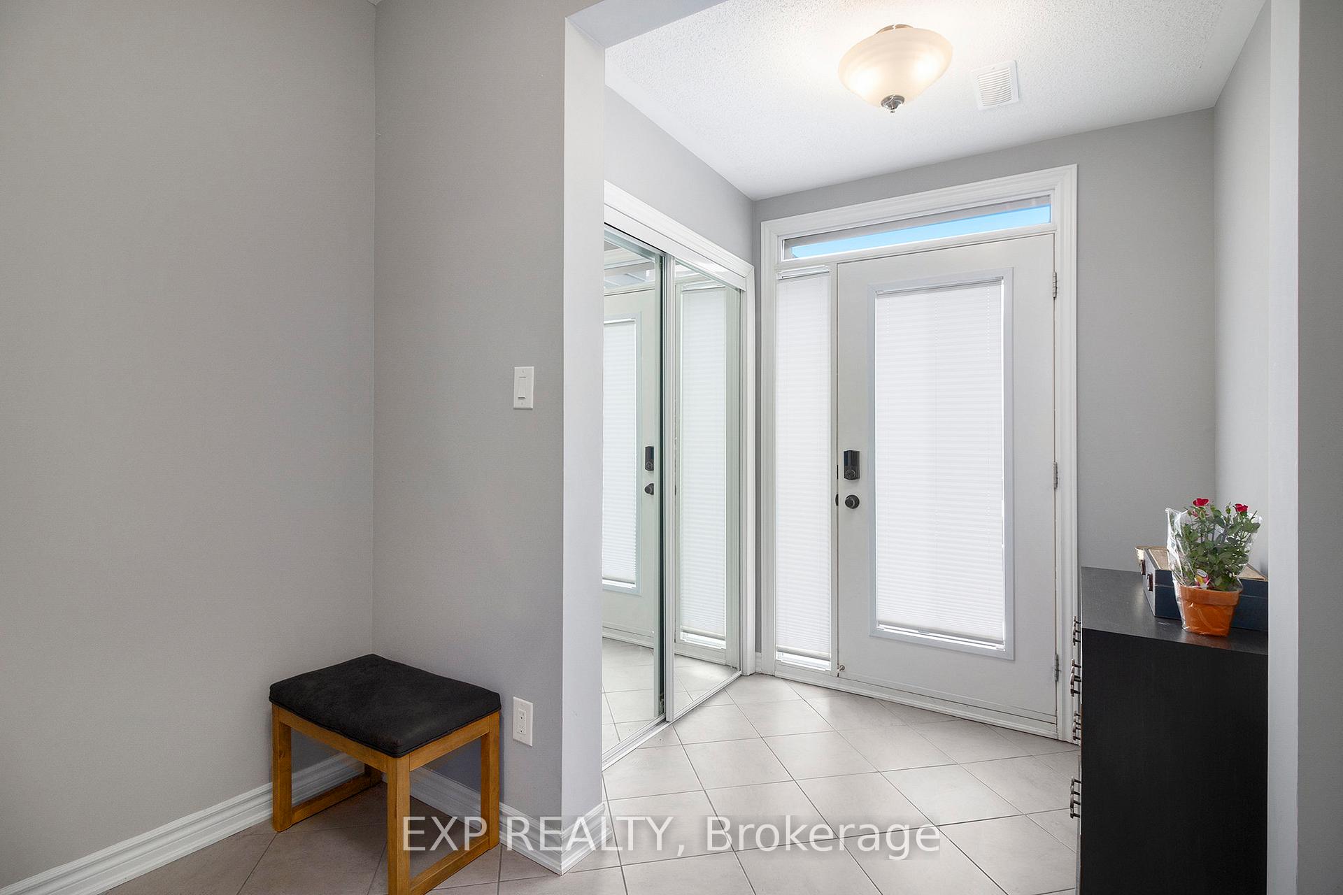 Photo 2 of 817 Kiniw Private, Ottawa, CFB Rockcliffe and Area — HOMEH