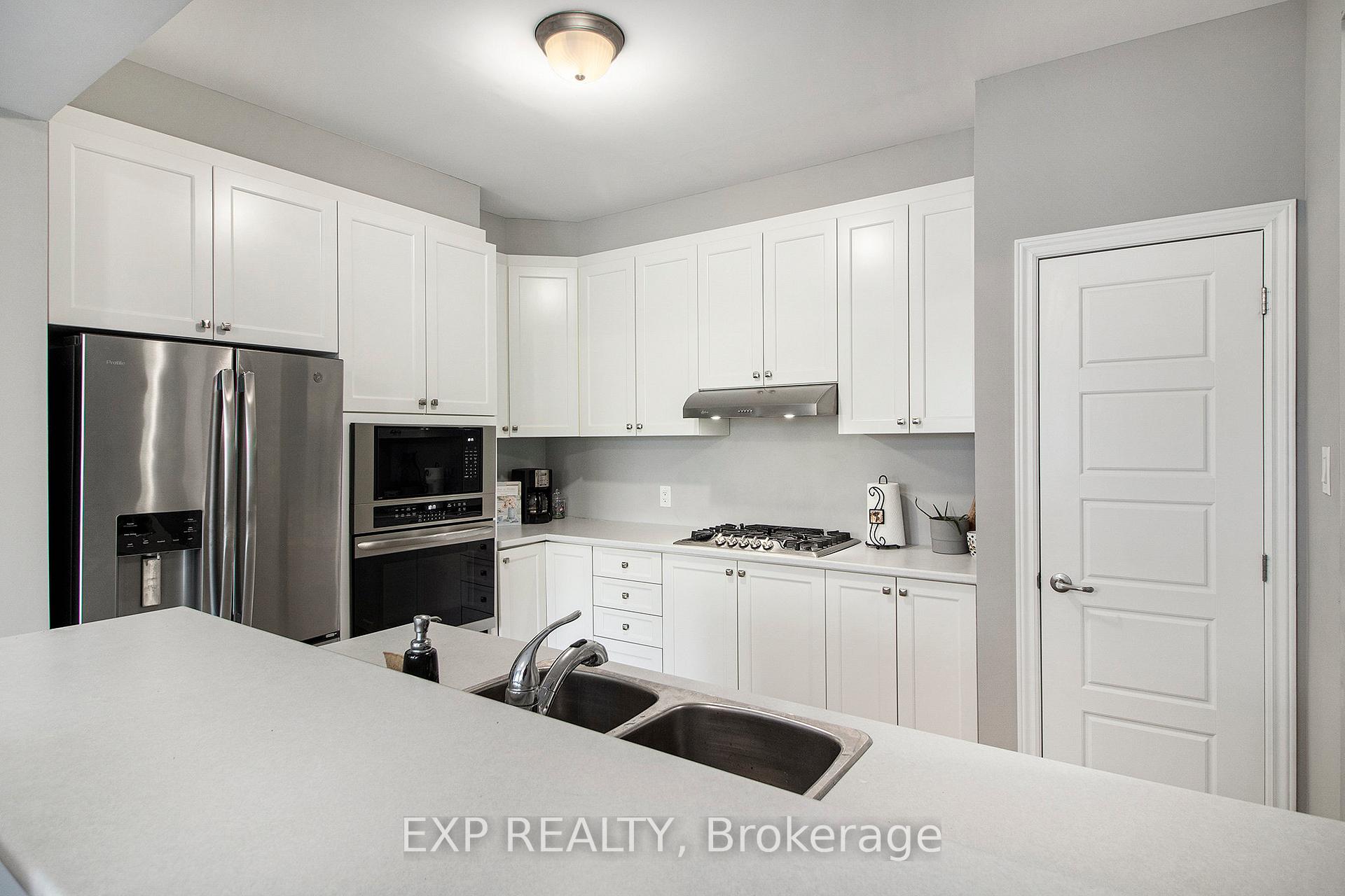 Photo 11 of 817 Kiniw Private, Ottawa, CFB Rockcliffe and Area — HOMEH