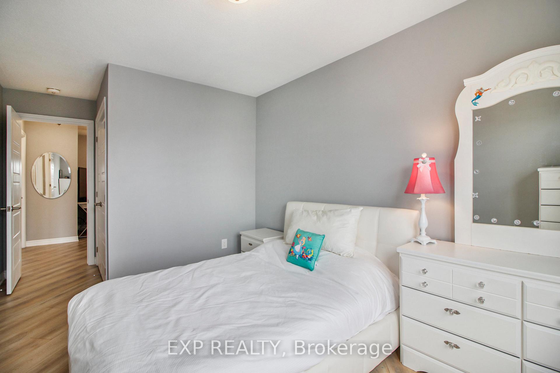 Photo 15 of 817 Kiniw Private, Ottawa, CFB Rockcliffe and Area — HOMEH