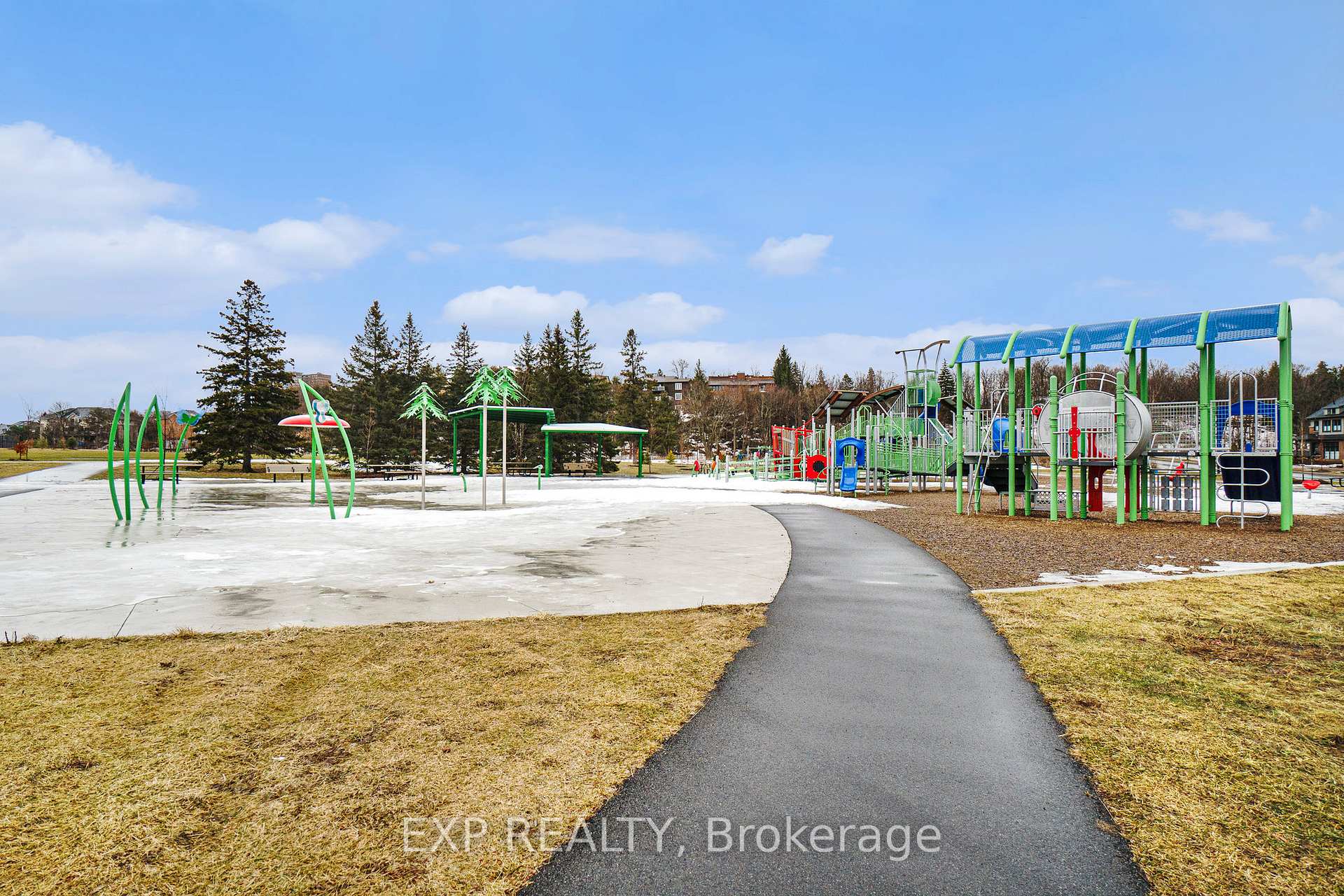 Photo 19 of 817 Kiniw Private, Ottawa, CFB Rockcliffe and Area — HOMEH