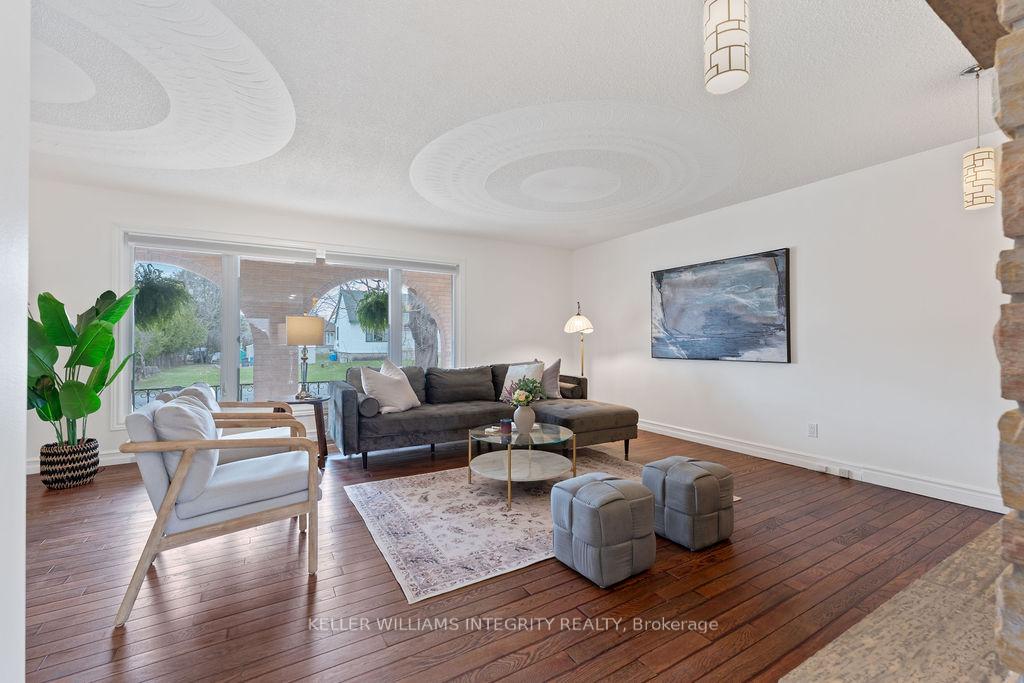 Photo 5 of 62 Chippewa Avenue, Ottawa, Meadowlands/St. Claire Gardens — HOMEH