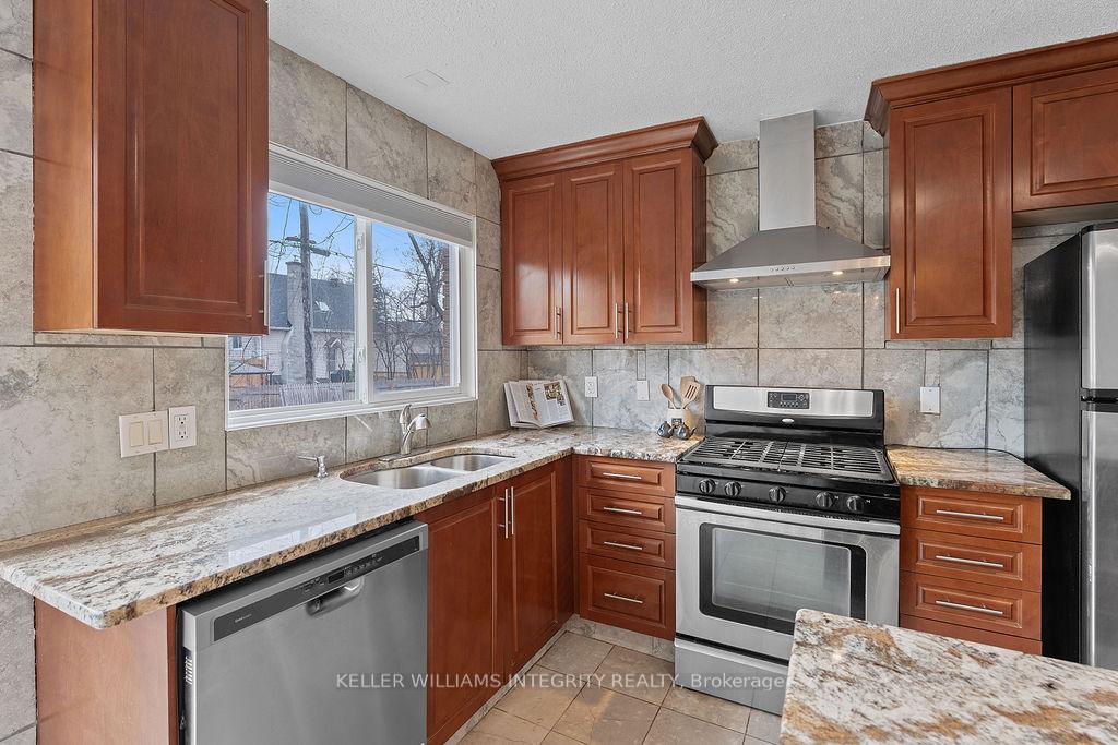 Photo 8 of 62 Chippewa Avenue, Ottawa, Meadowlands/St. Claire Gardens — HOMEH