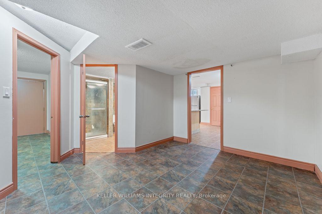 Photo 38 of 62 Chippewa Avenue, Ottawa, Meadowlands/St. Claire Gardens — HOMEH