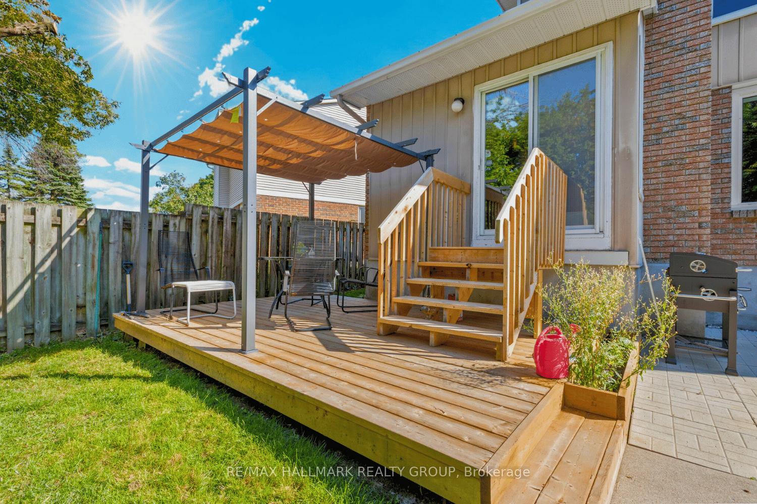 Photo 23 of 7 Naismith Crescent, Ottawa, Kanata - Katimavik — HOMEH