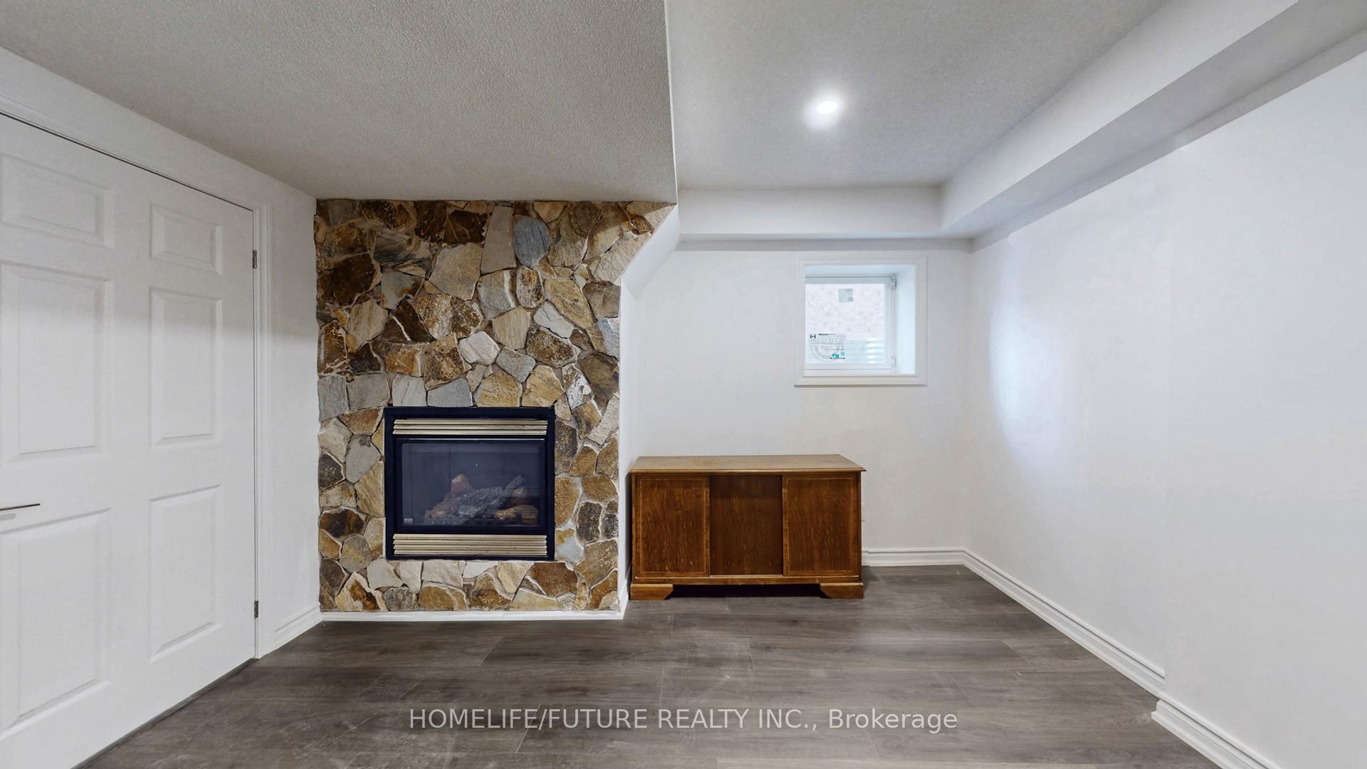 Photo 3 of Unit Bsmt Unit 2, 75 Silver Rose Crescent, Markham, Cachet — HOMEH