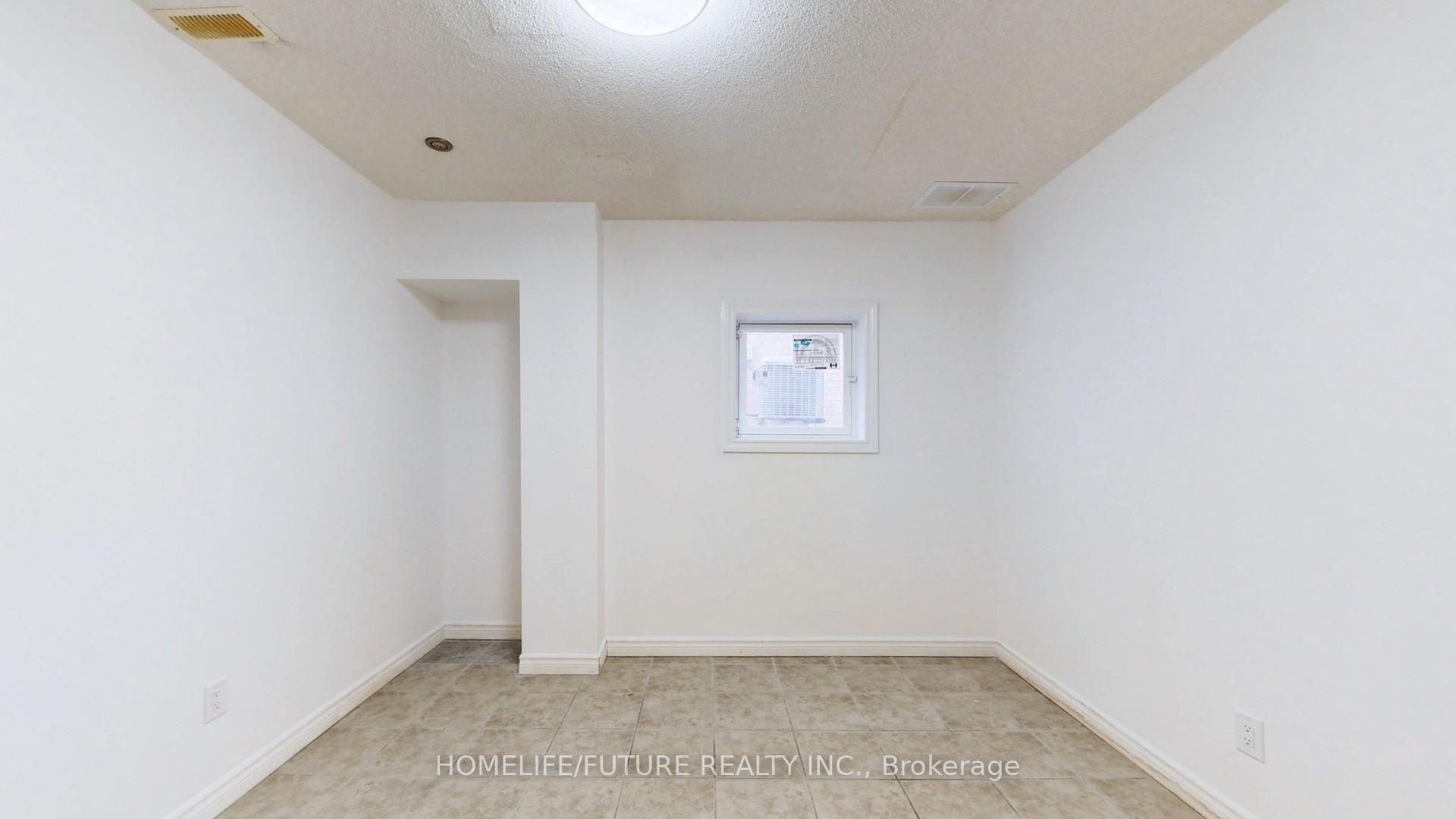 Photo 10 of Unit Bsmt Unit 2, 75 Silver Rose Crescent, Markham, Cachet — HOMEH