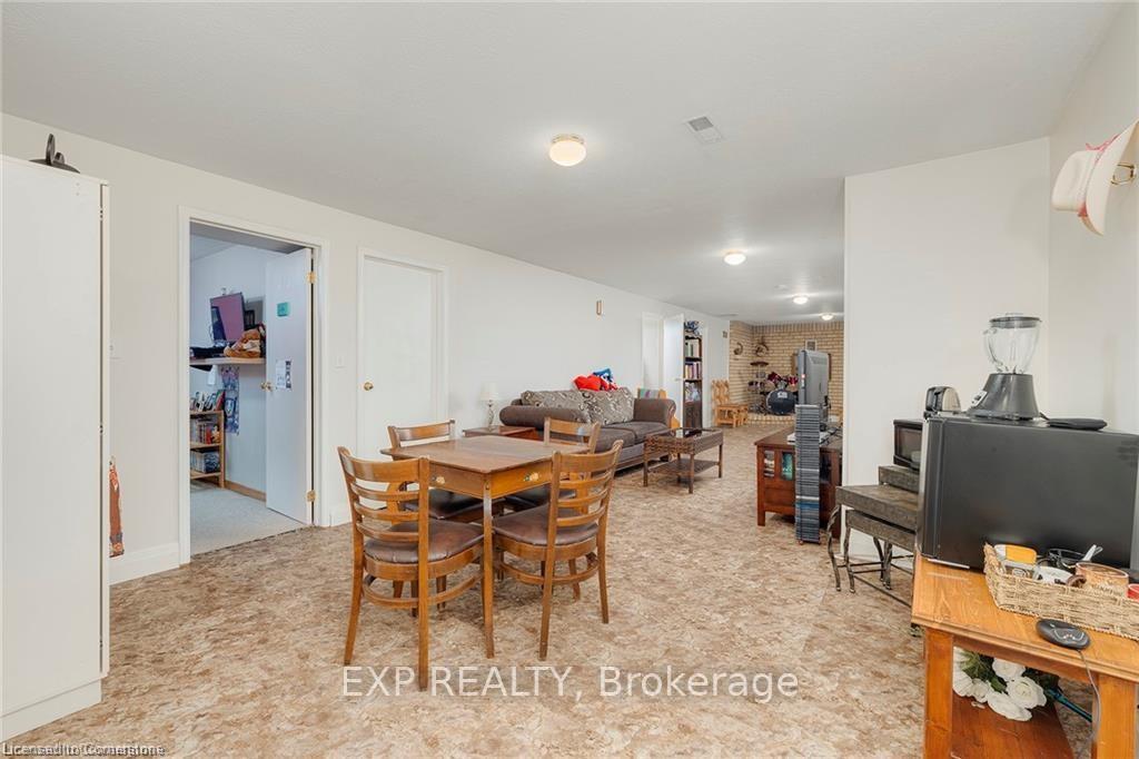 Photo 13 of 1020 Main Street, Howick — HOMEH