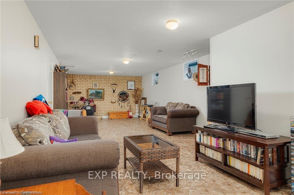 Photo 15 of 1020 Main Street, Howick — HOMEH