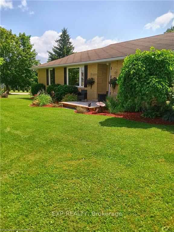 Photo 23 of 1020 Main Street, Howick — HOMEH