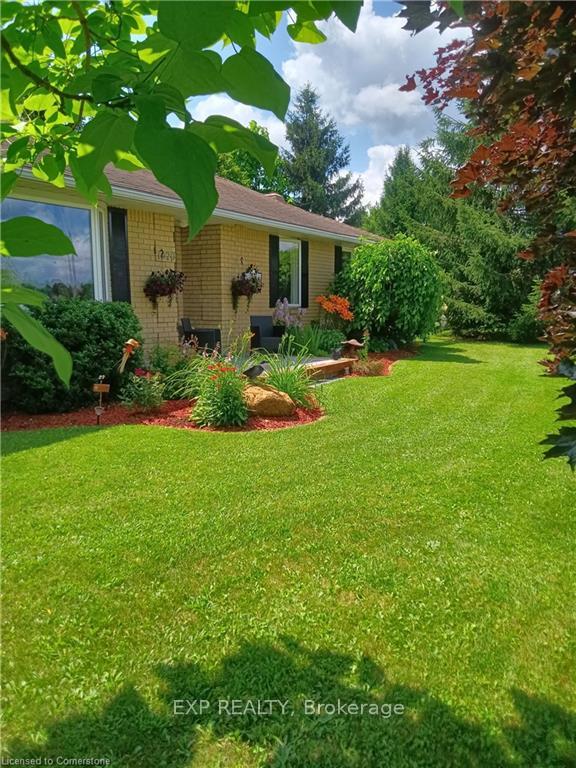 Photo 24 of 1020 Main Street, Howick — HOMEH