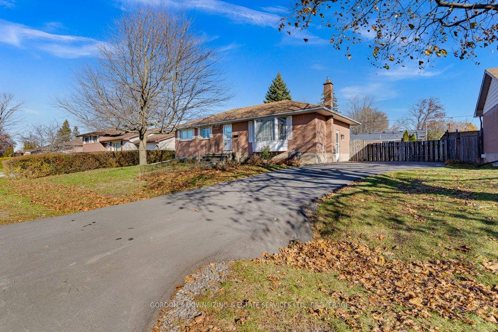 Photo 1 of 59 Oxford Crescent, Loyalist, Amherstview — HOMEH