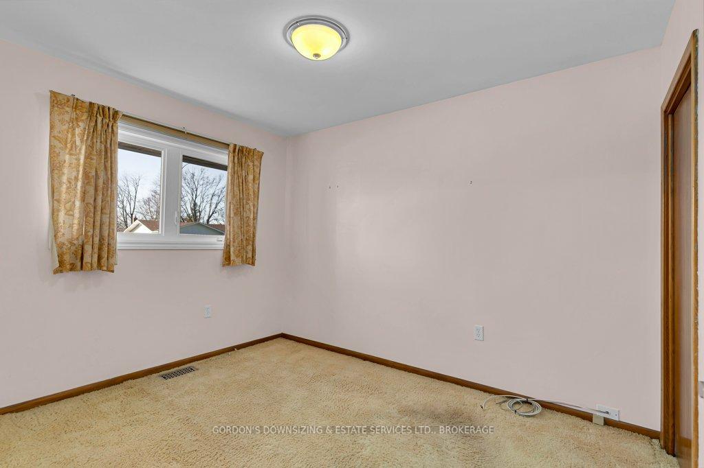 Photo 24 of 59 Oxford Crescent, Loyalist, Amherstview — HOMEH