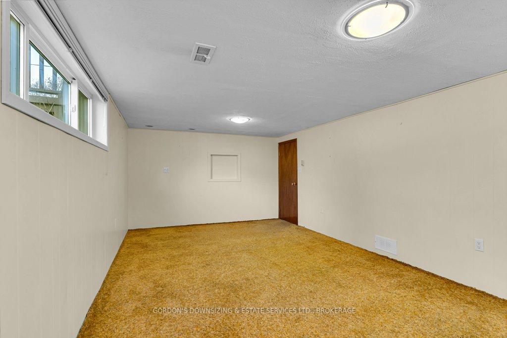 Photo 29 of 59 Oxford Crescent, Loyalist, Amherstview — HOMEH