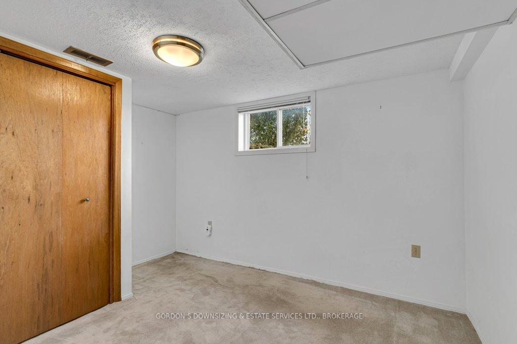 Photo 31 of 59 Oxford Crescent, Loyalist, Amherstview — HOMEH