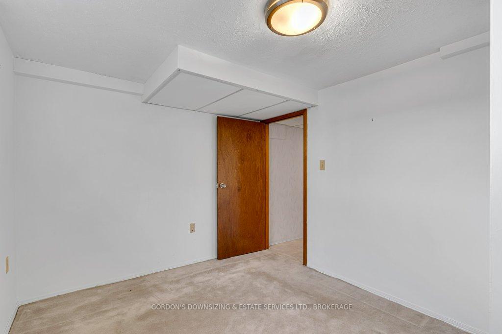 Photo 32 of 59 Oxford Crescent, Loyalist, Amherstview — HOMEH